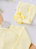 Conjunto Amarelo em malha fina: camisola, calças e touca