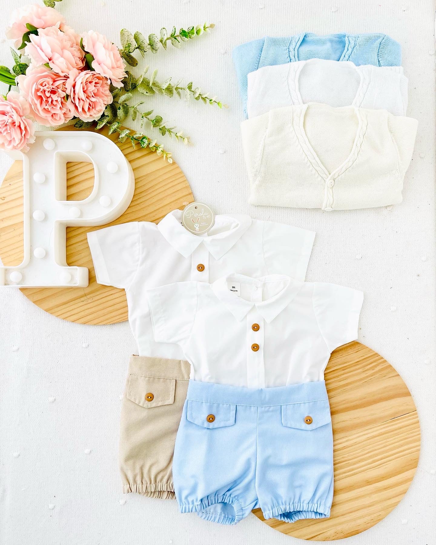 Conjunto: calções e camisa