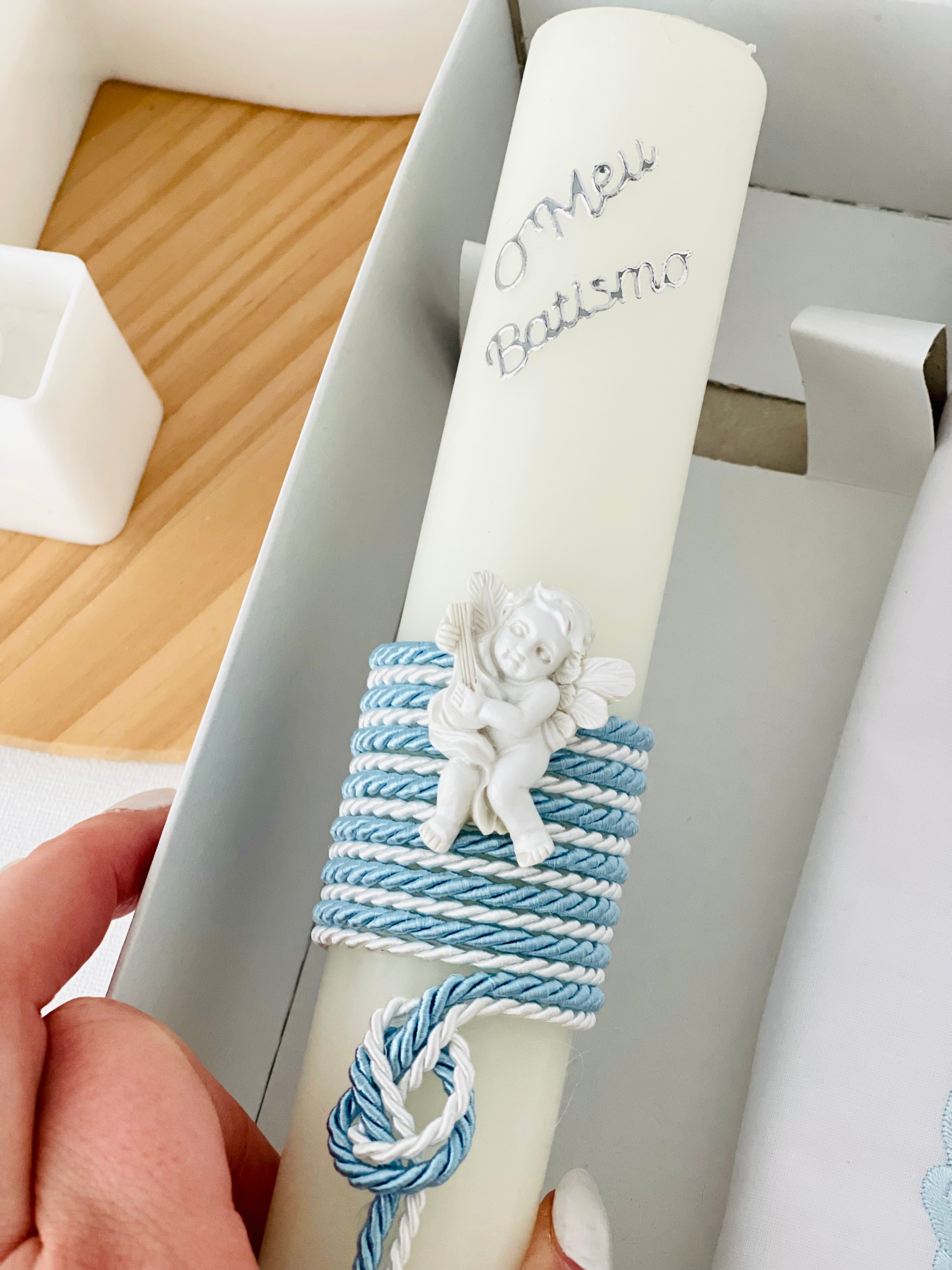 Conjunto para Batizado: vela, toalha e concha Batizado Pomba