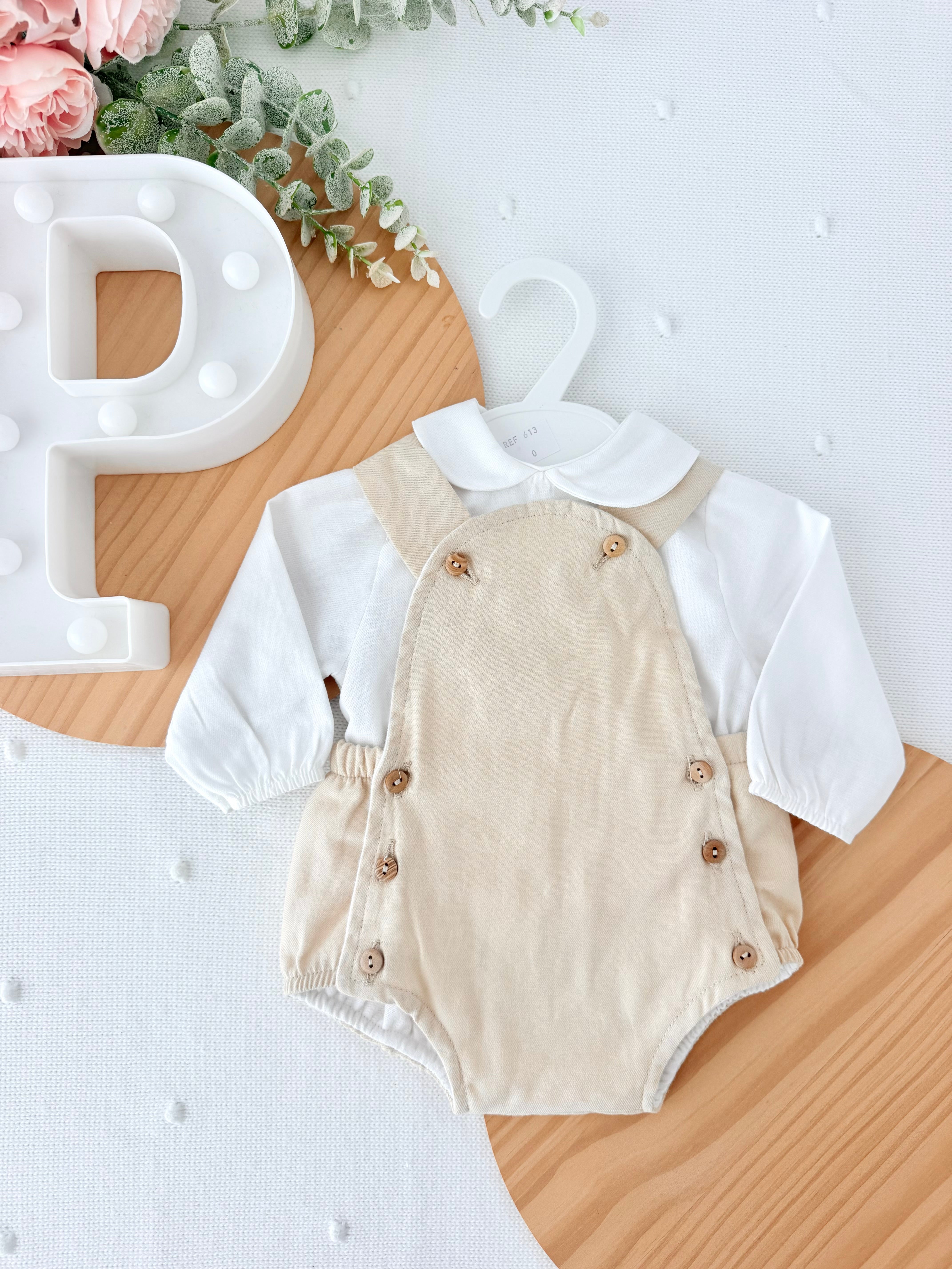 Conjunto bege: fofo e camisa