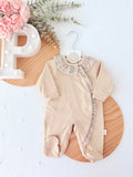 Babygrow bege tema flores em algodão
