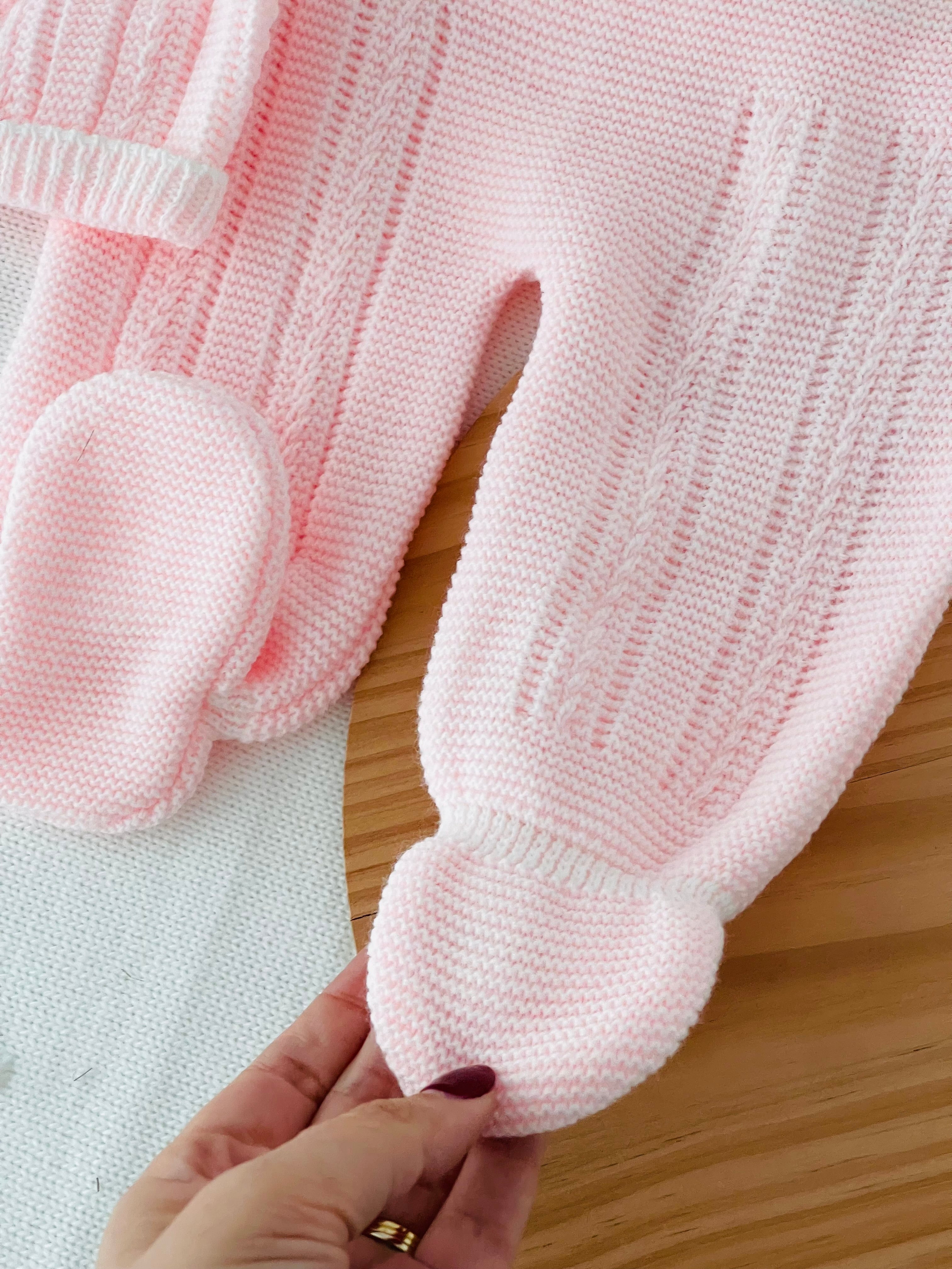 Conjunto Pompom ROSA : jardineiras, camisola e gorro