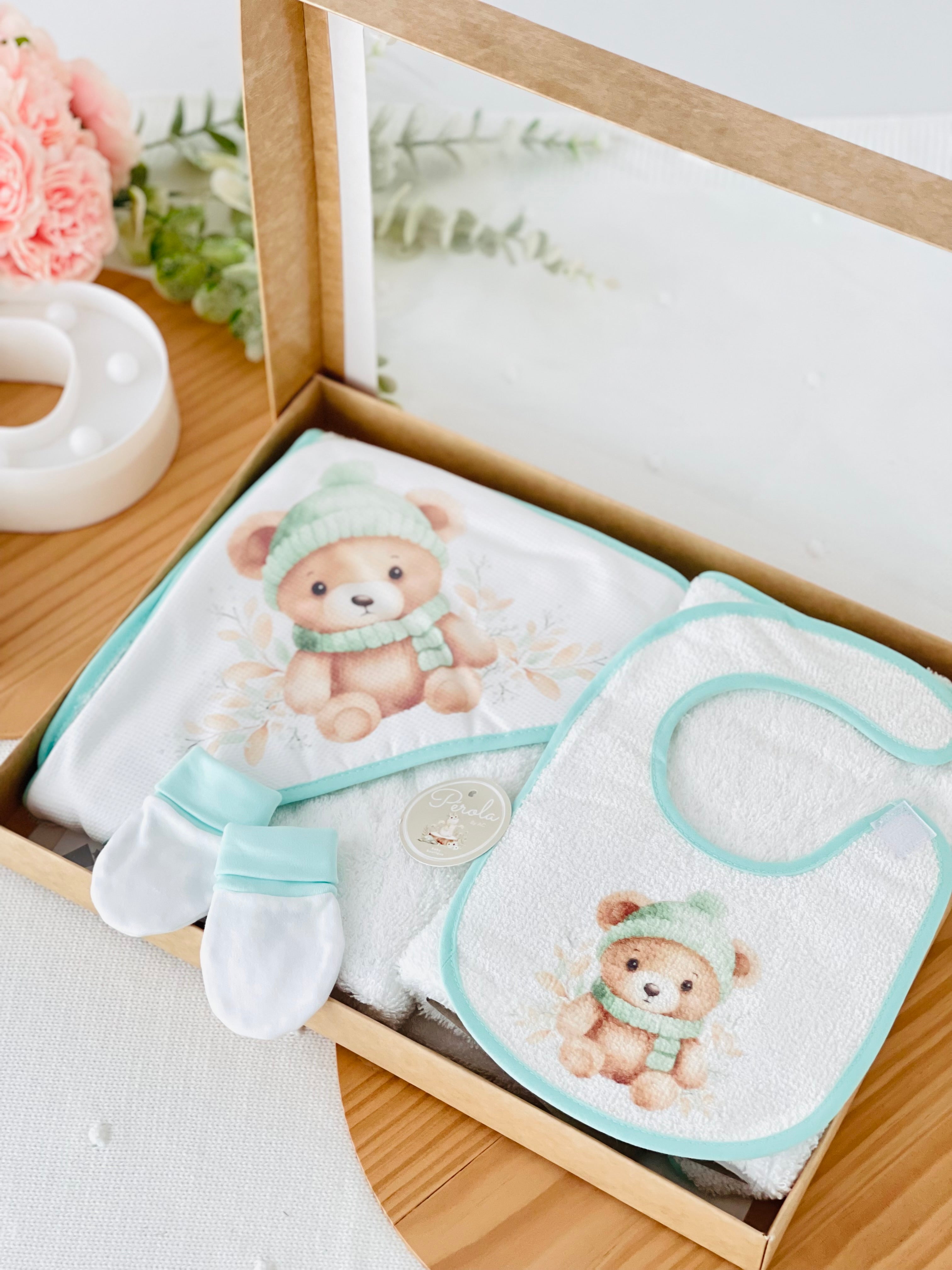 Pack ursinho: toalha de banho, luvas e babete impermeável