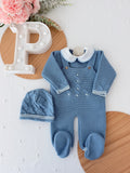 Saída de maternidade azul cobalto : jardineiras, camisola e gorro malha quentinha