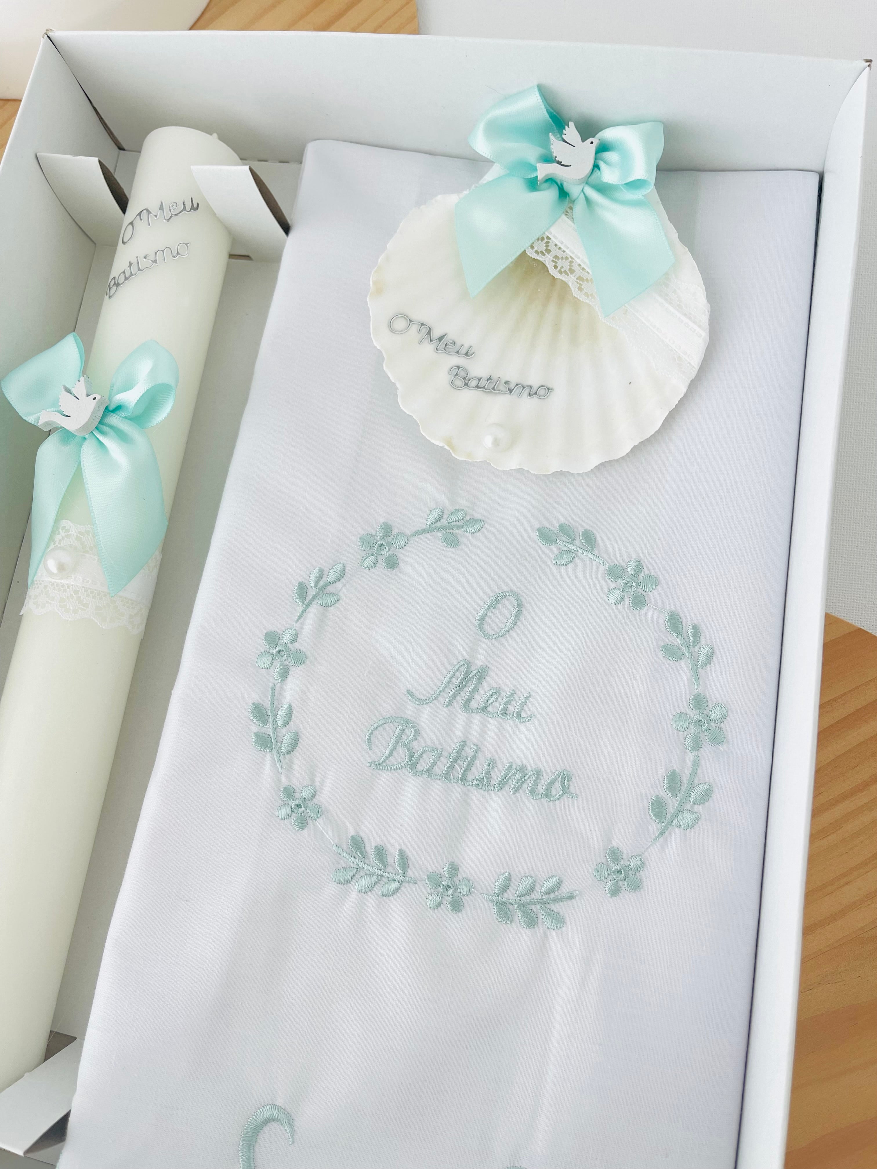 Conjunto para Batizado: vela, toalha e concha Batizado - Ramos