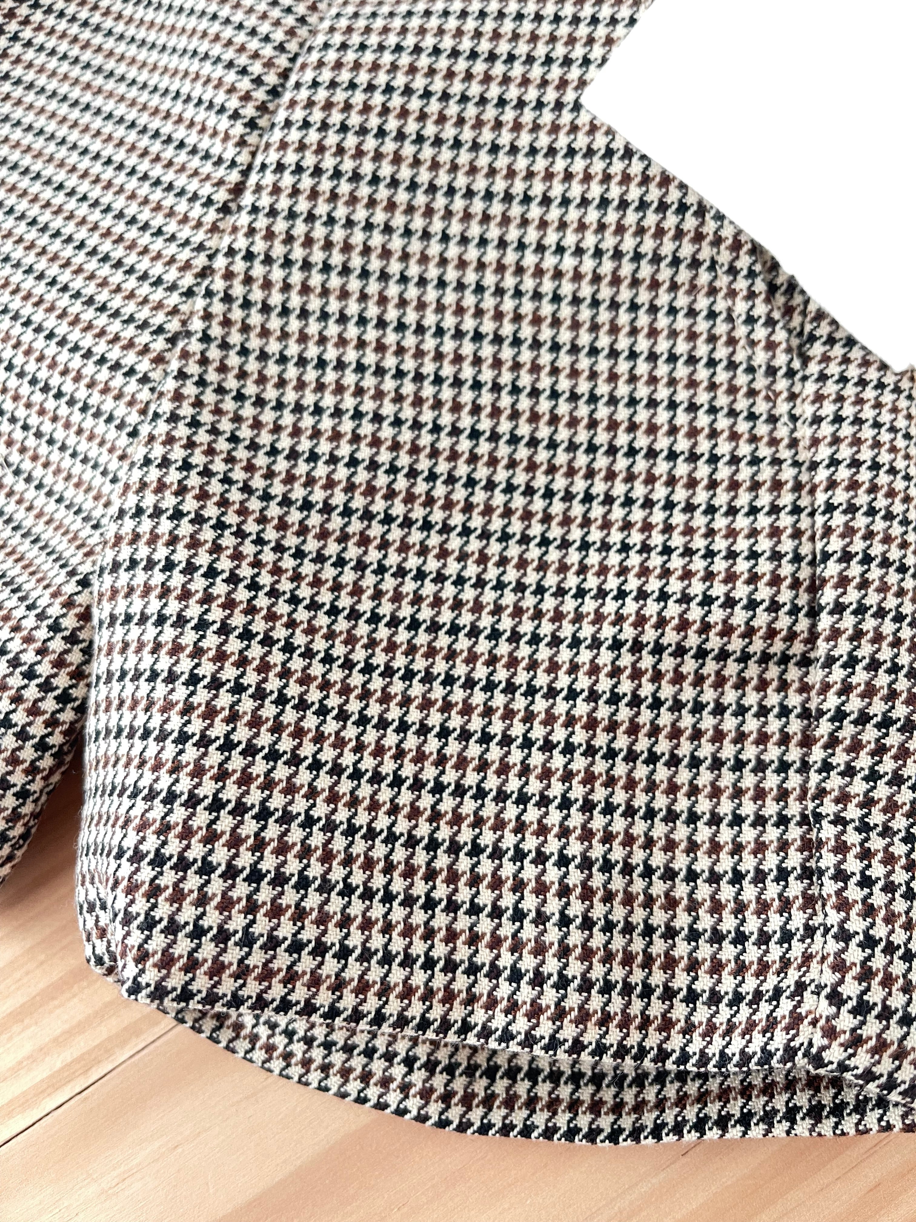 Conjunto xadrez castanho  menino: calções, camisa e laço xadrez