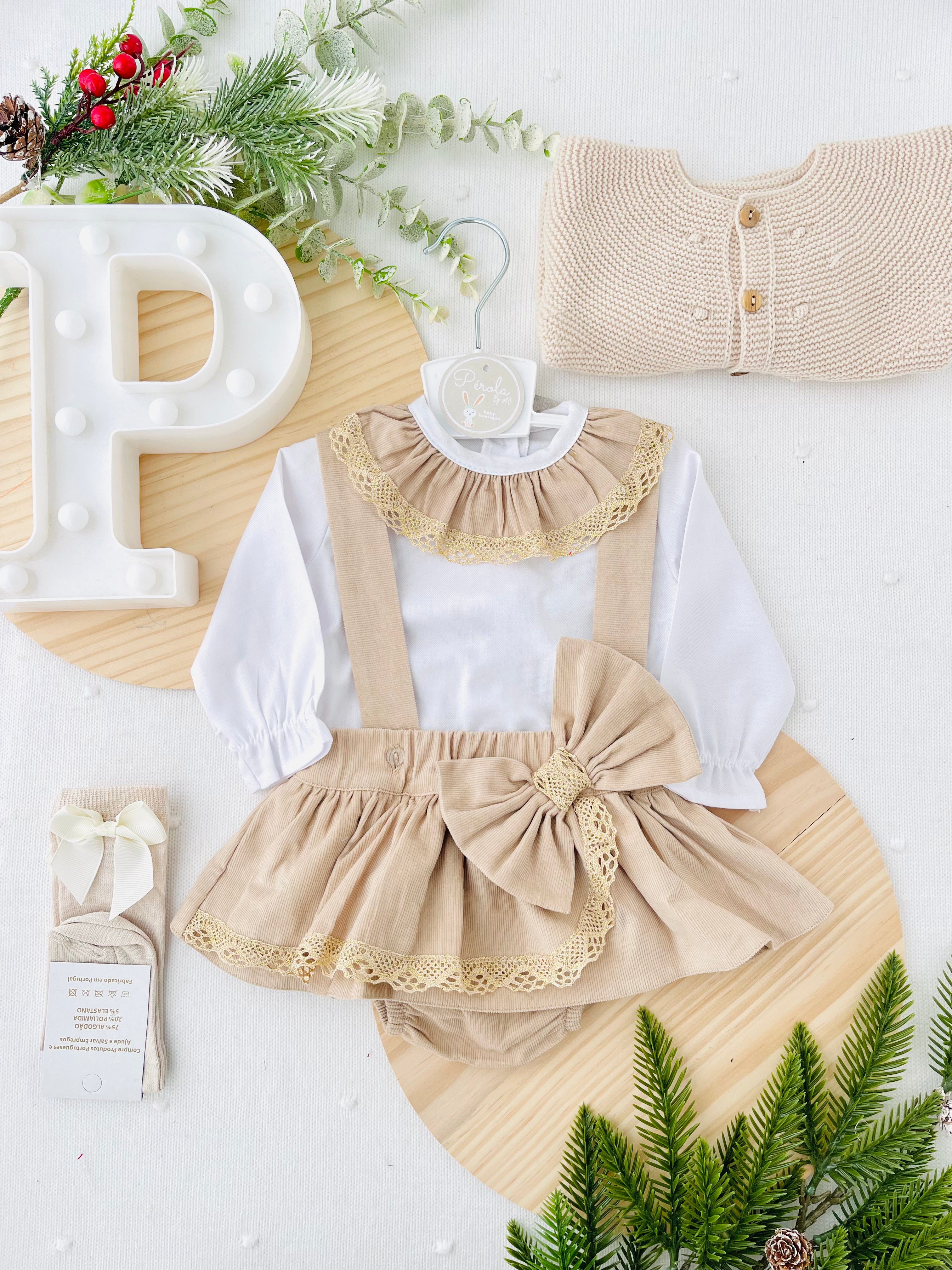 Conjunto renda dourada: blusa e saia com alças