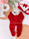 Saída de maternidade em vermelho: camisola com gola de camisa e calças