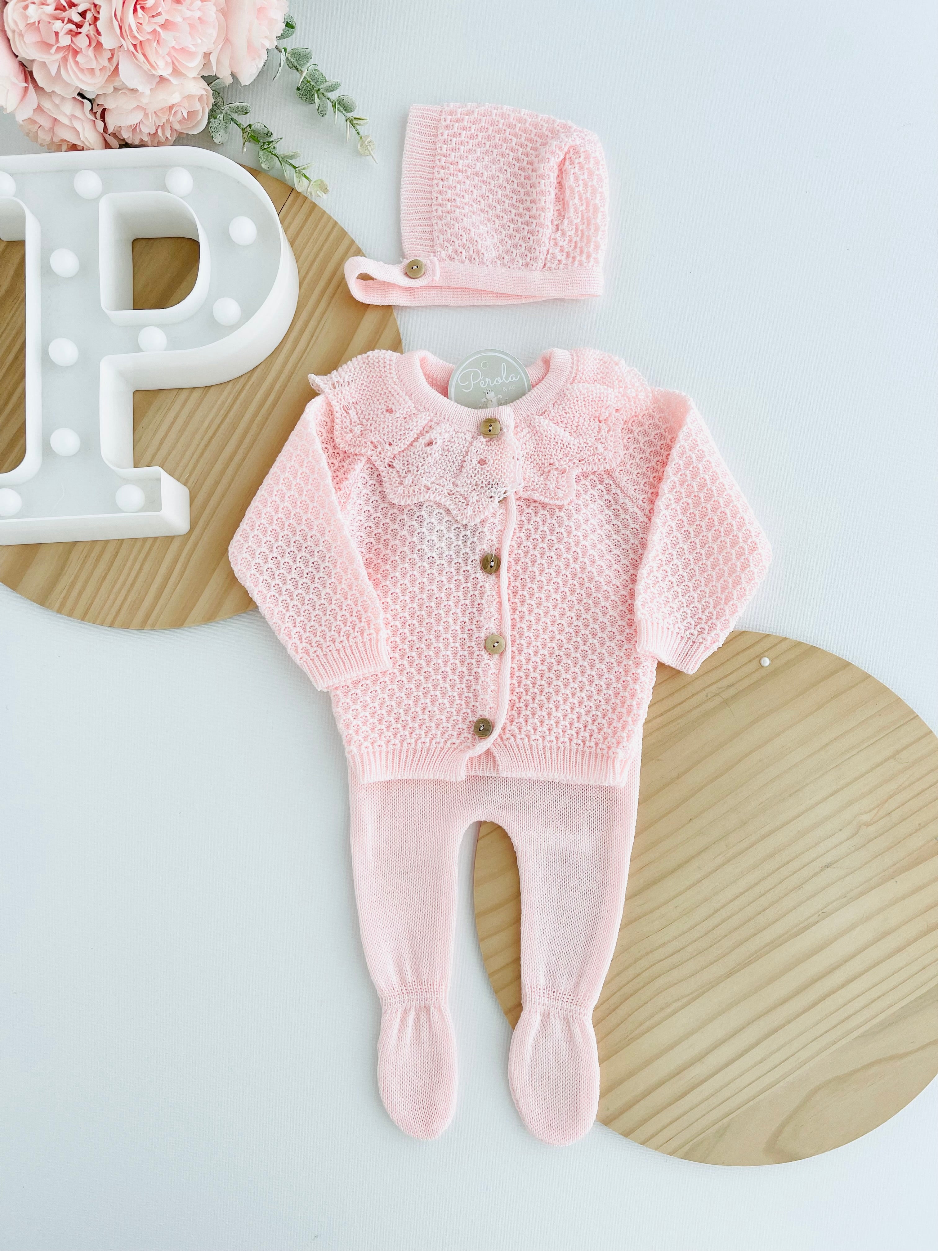 Conjunto malha com golinha: casaco, calças e touca- malha fina