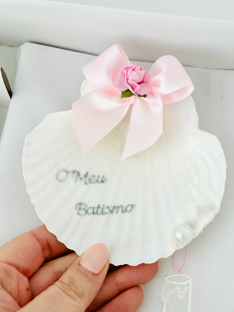 Conjunto para Batizado: vela, toalha e concha Batizado Pomba