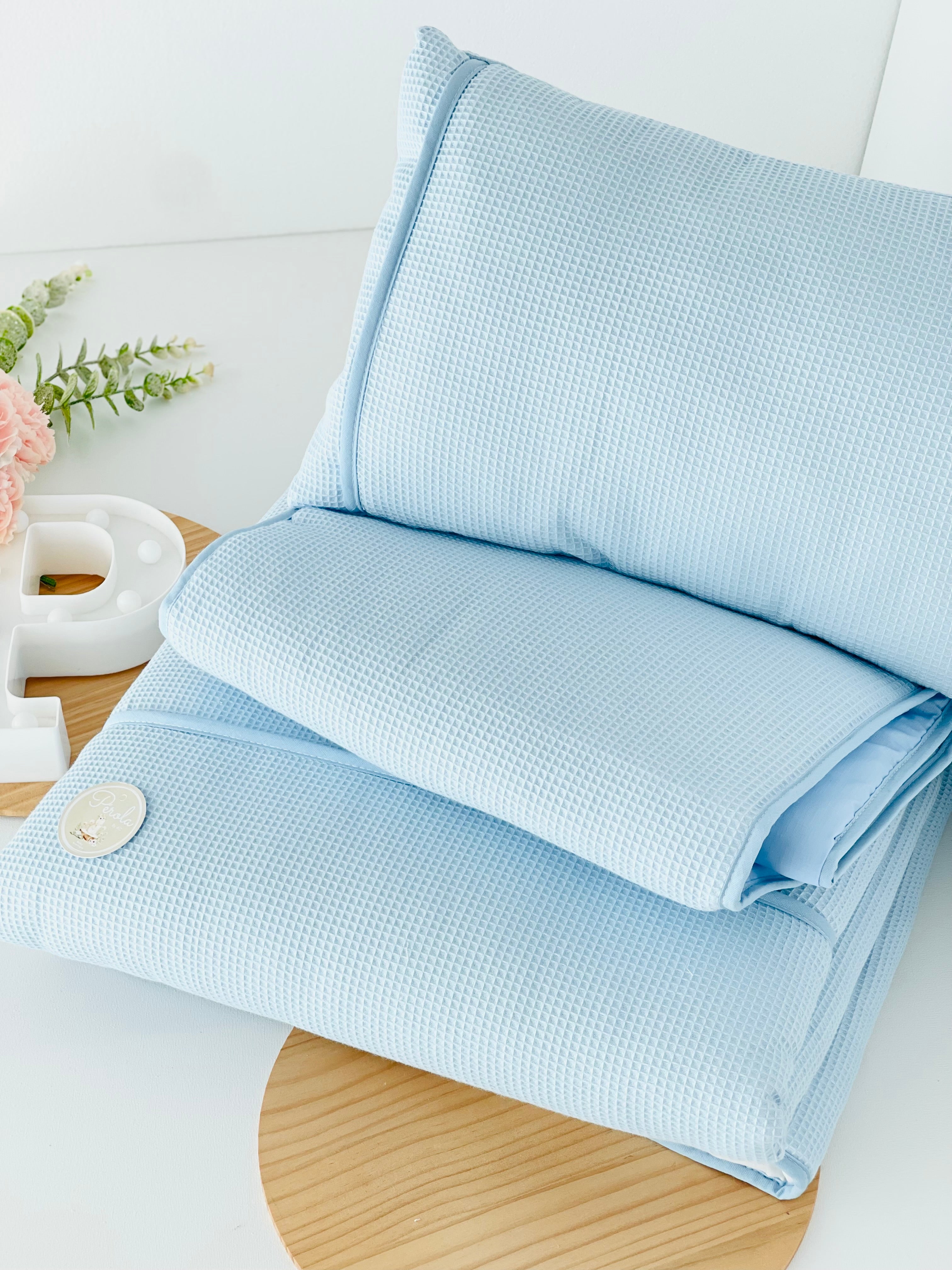 Conjunto Edredon para cama de grades: almofada, edredon e proteção lateral