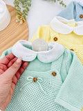 Saída de maternidade laço: jardineiras, camisola e gorro