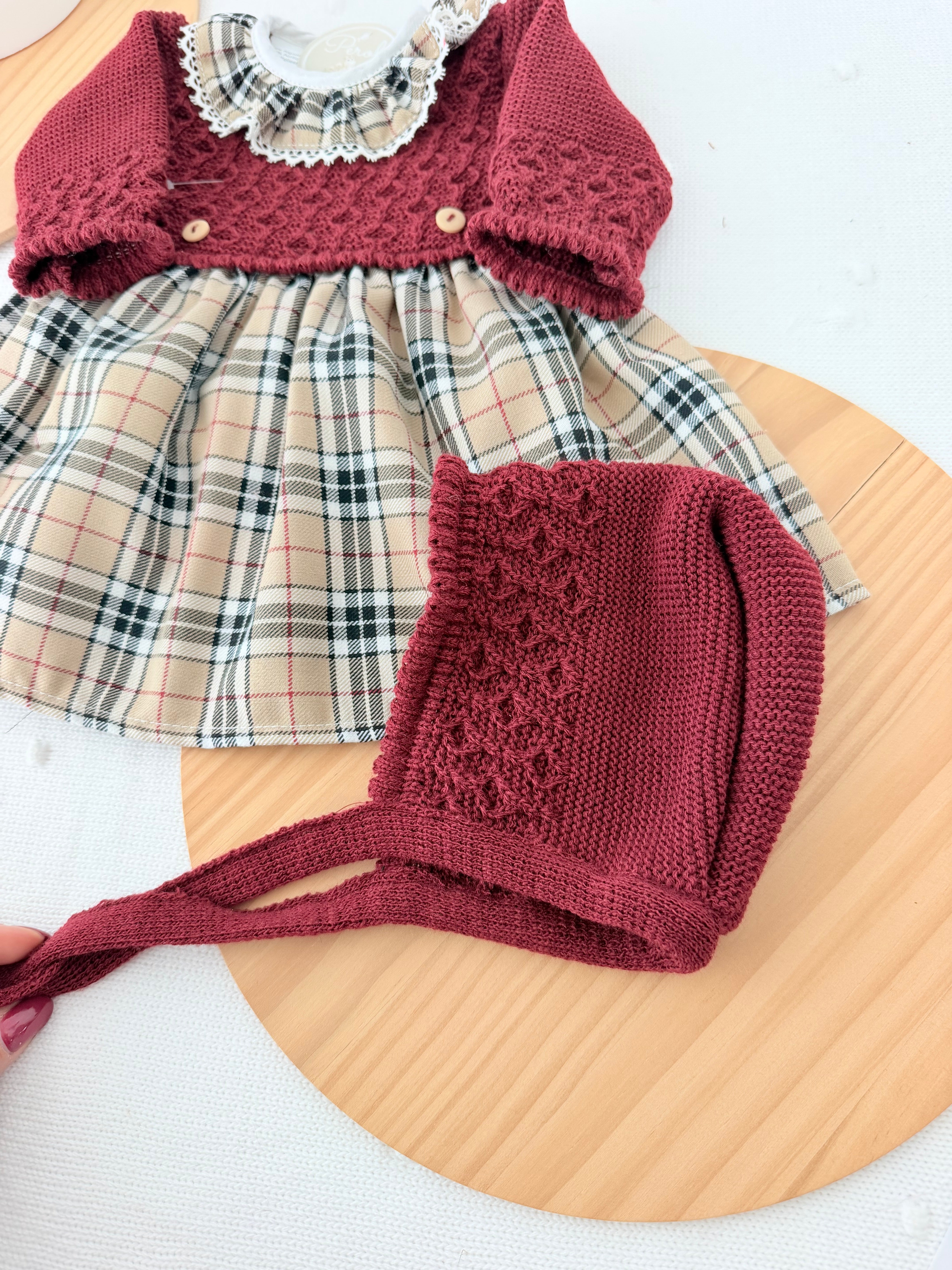 Vestido e touca de malha Bordeaux