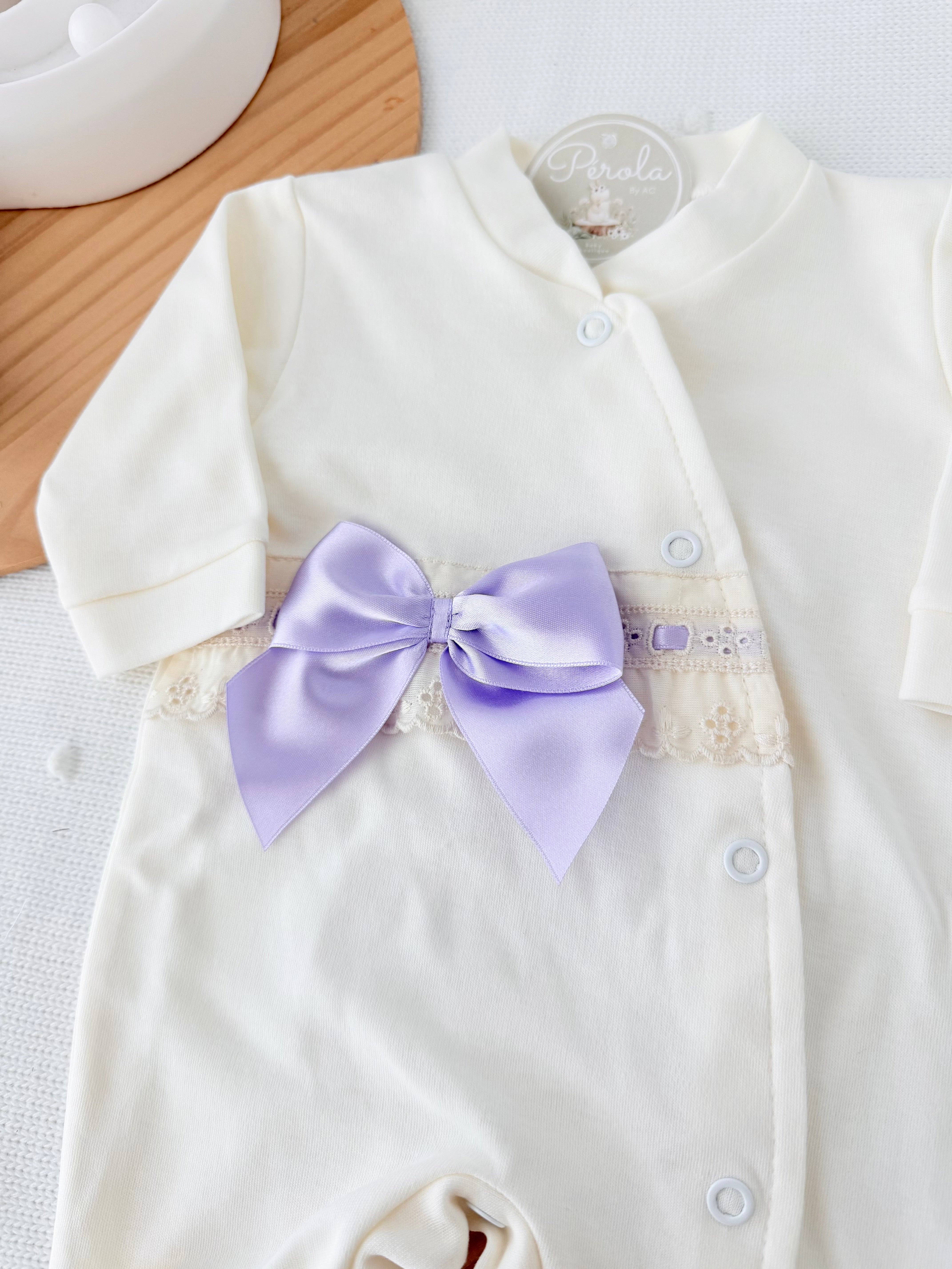 Babygrow pérola com renda