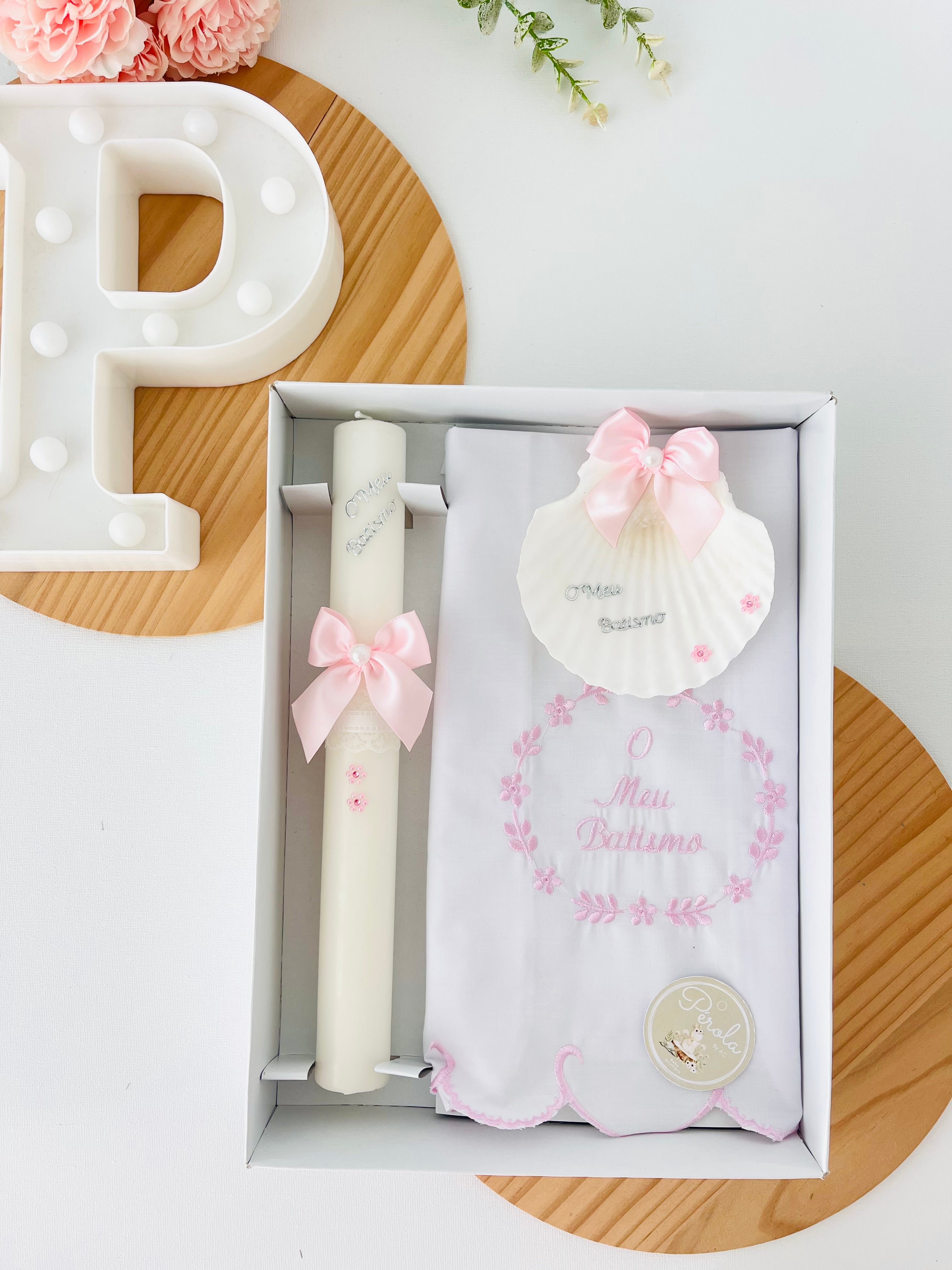 Conjunto para Batizado: vela, toalha e concha Batizado - Ramos