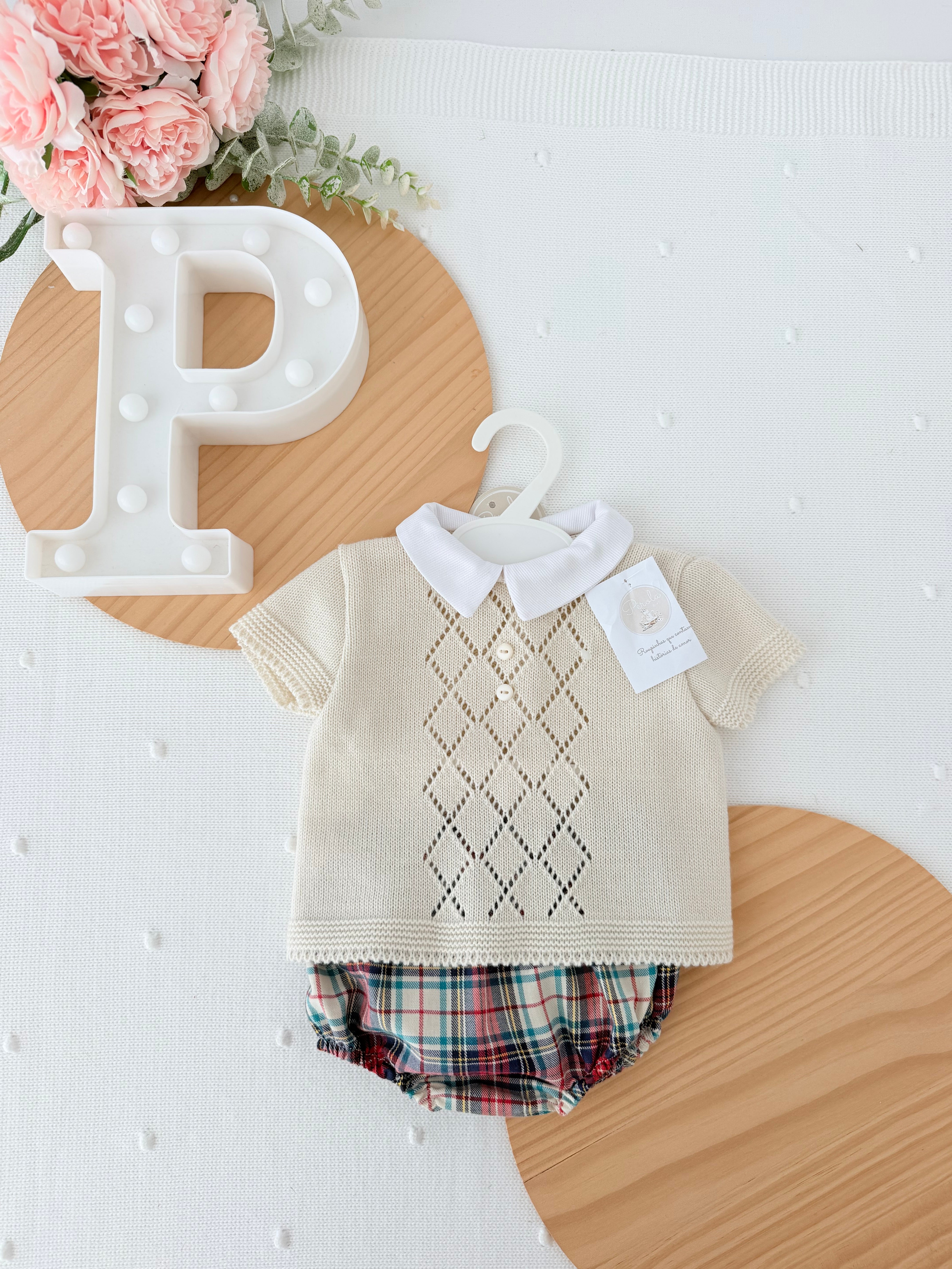 Conjunto bege unissexo: camisola e tapa fraldas 1/3M
