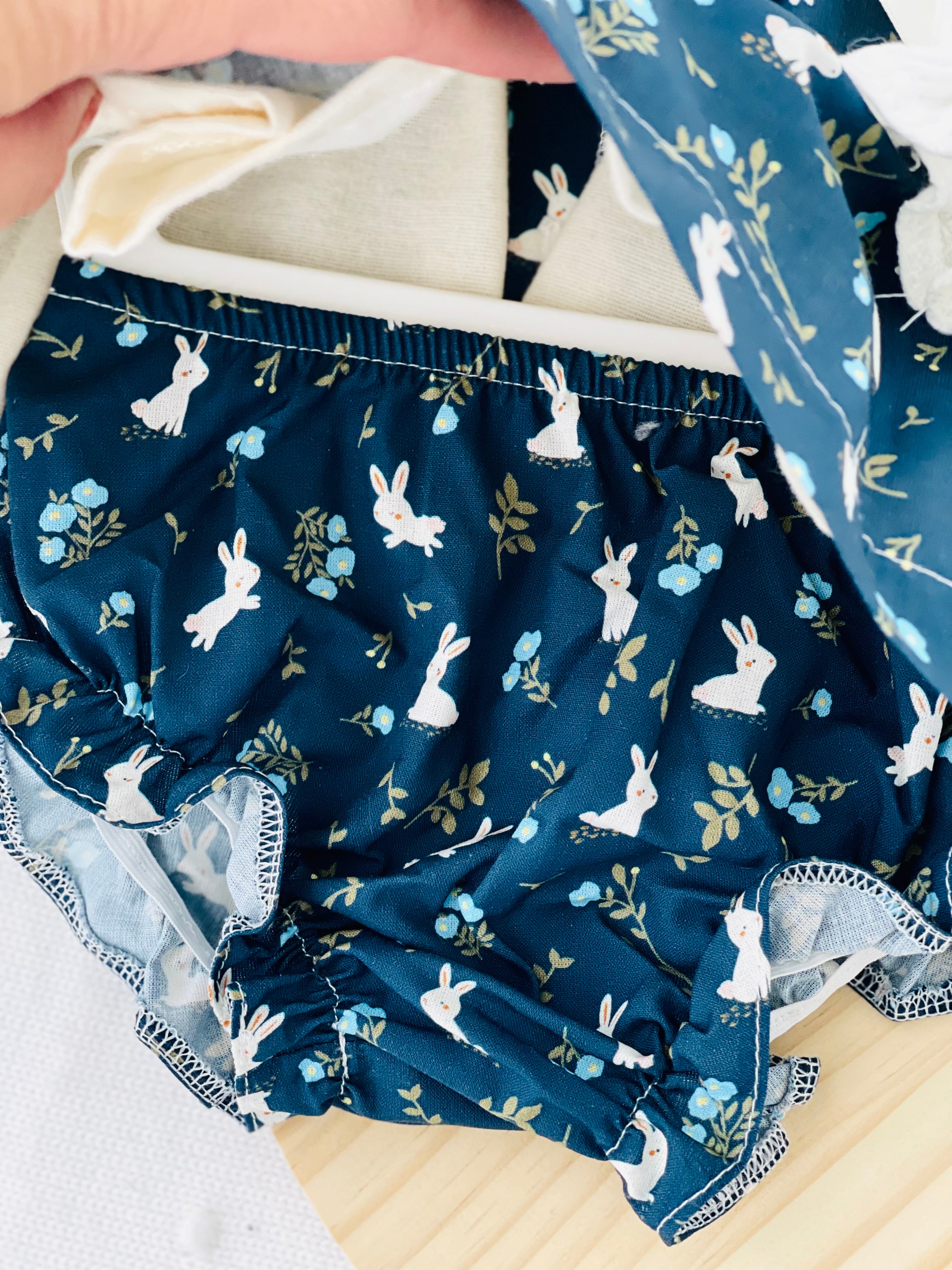 Vestido e tapa fraldas coelhinhos