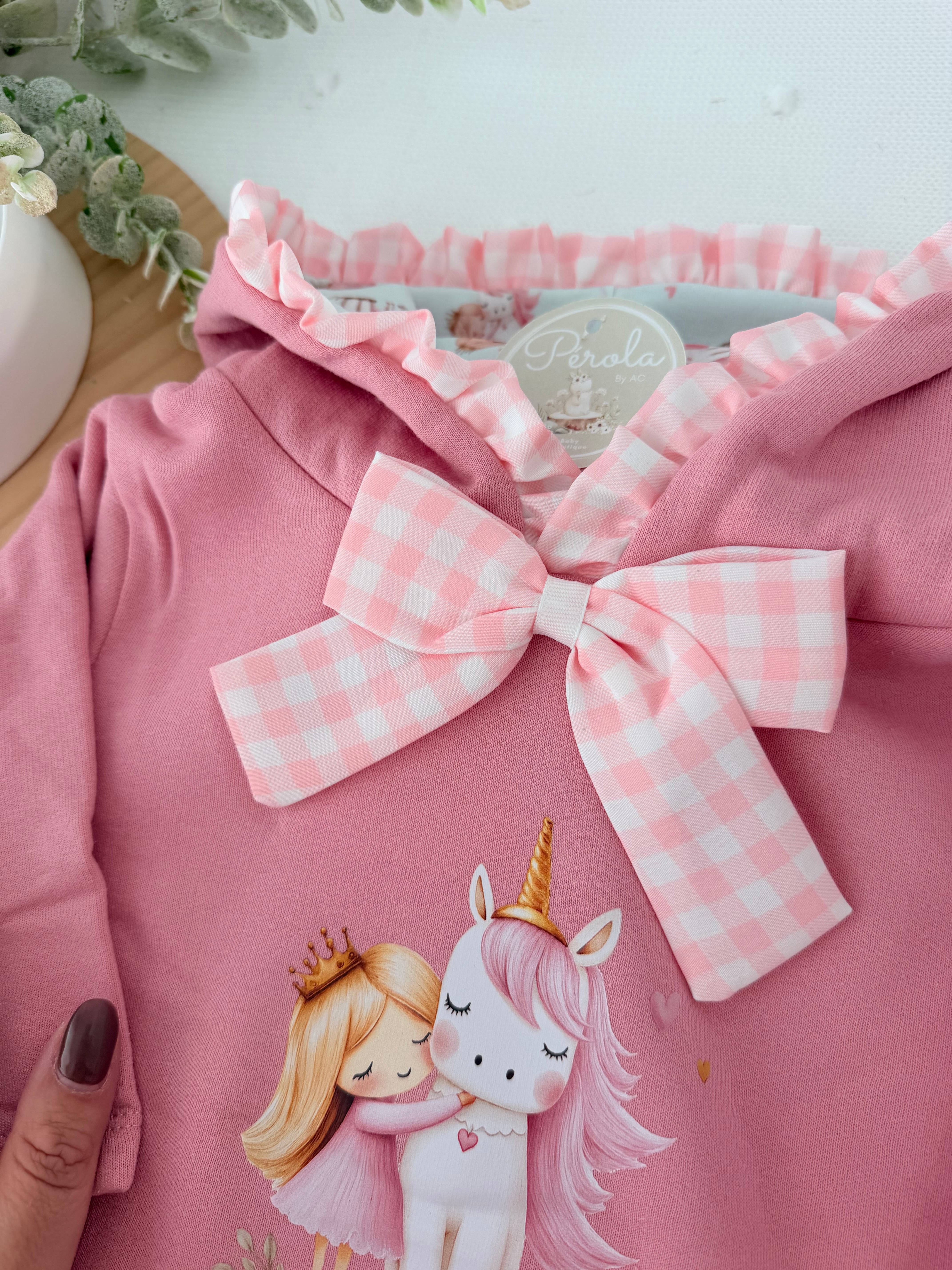 Conjunto unicórnio : camisola e saia tapa fraldas