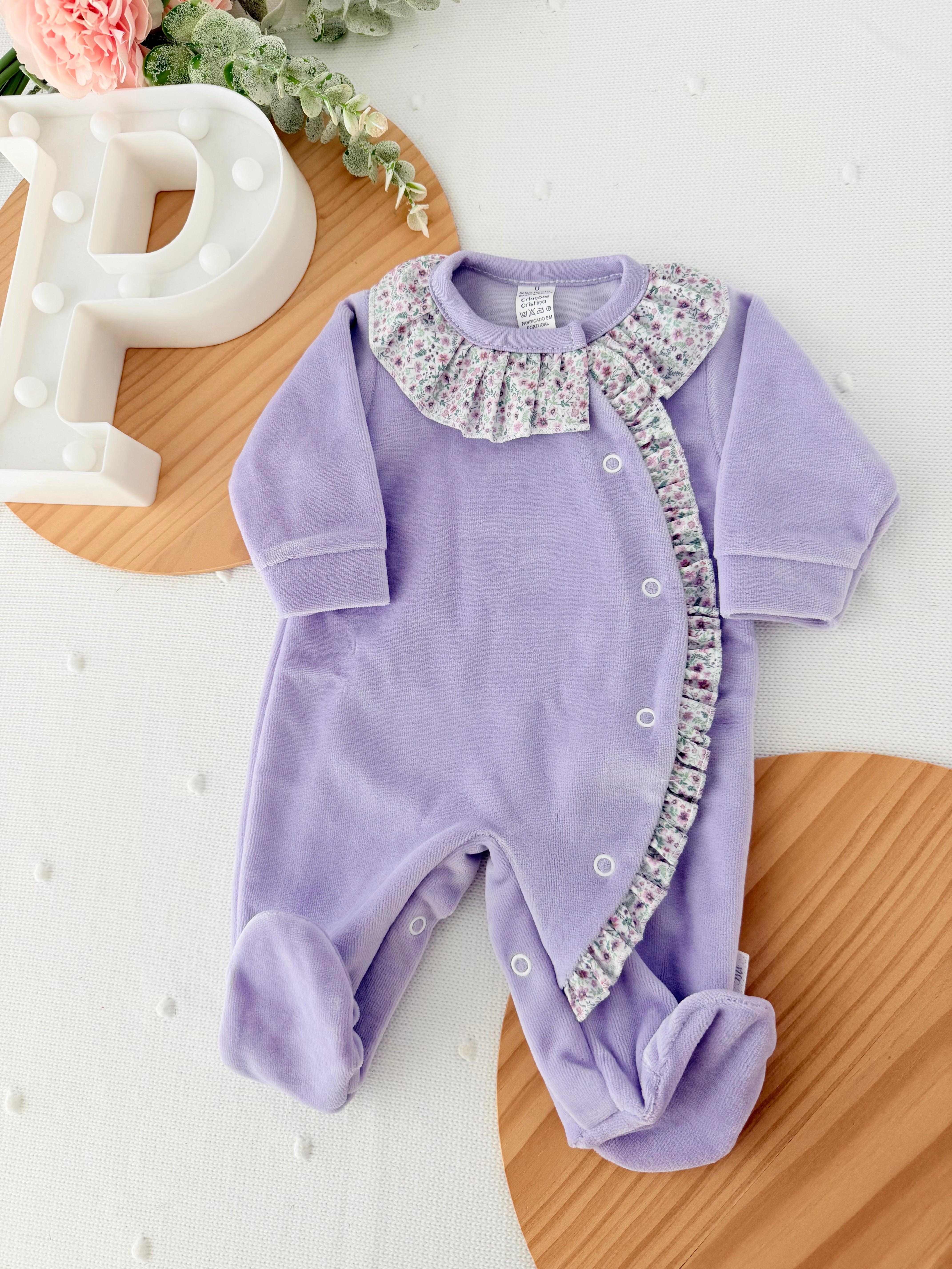 Babygrow lilás tema flores em VELUDO