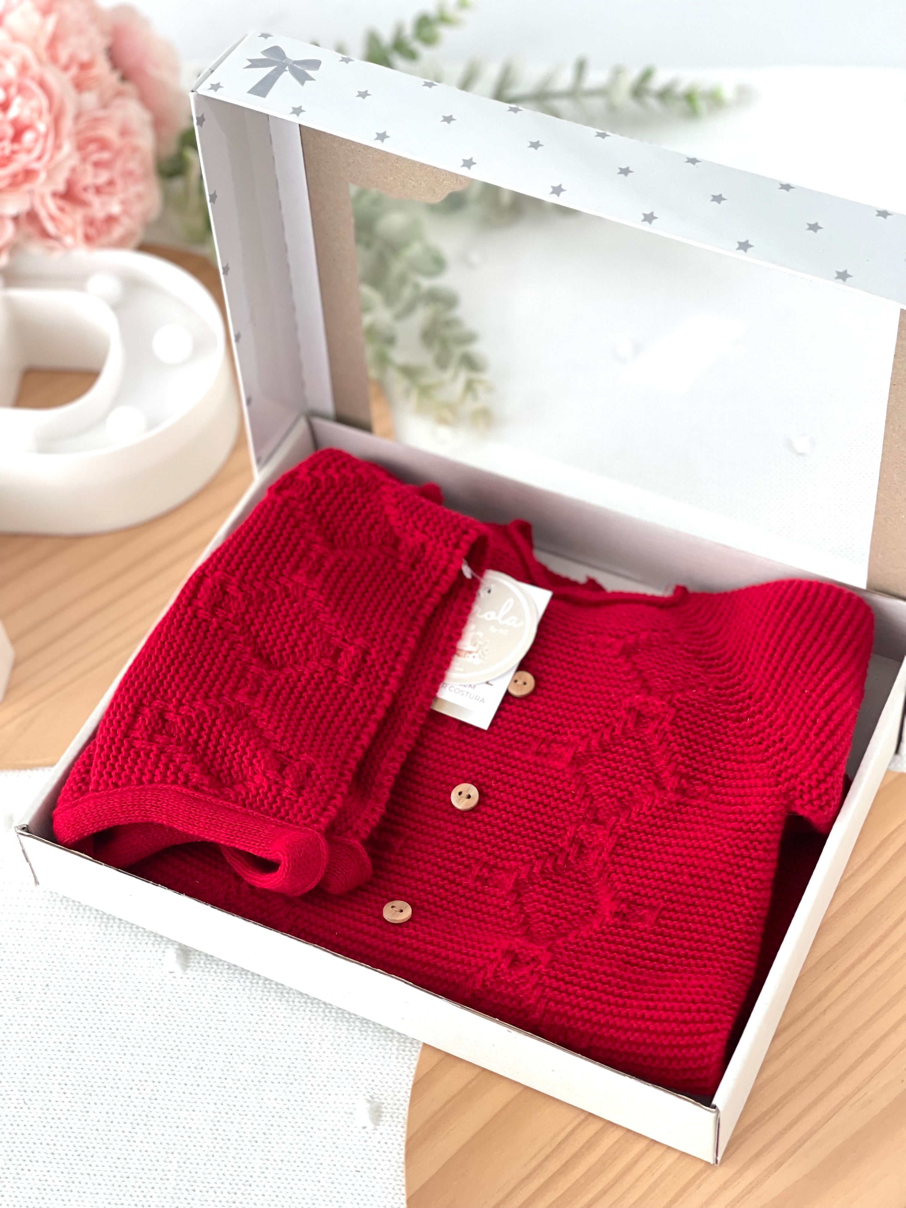 Saída de maternidade vermelho: Babygrow e touca