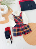 Conjunto encanto em xadrez: jardineiras e camisa