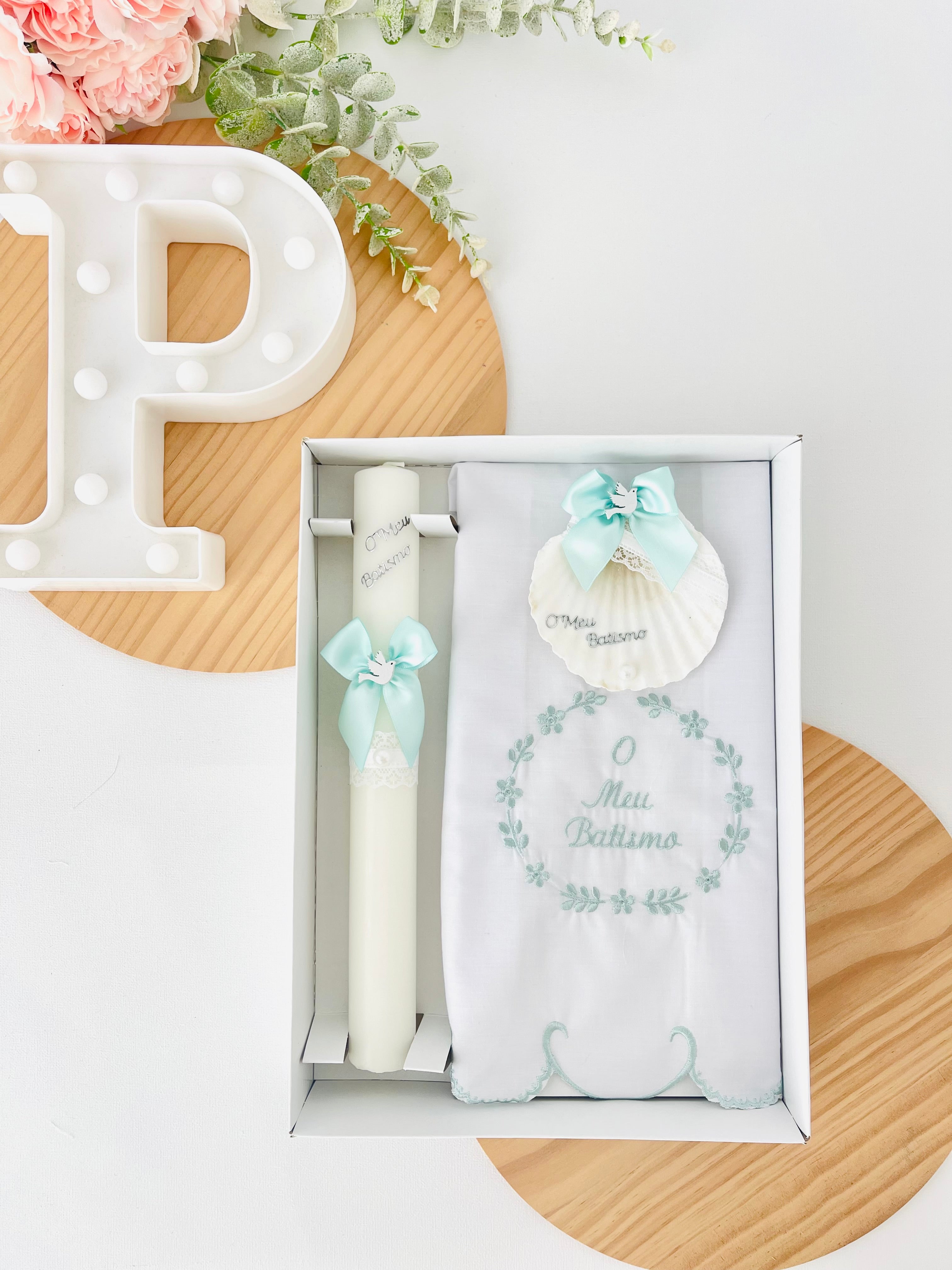 Conjunto para Batizado: vela, toalha e concha Batizado - Ramos