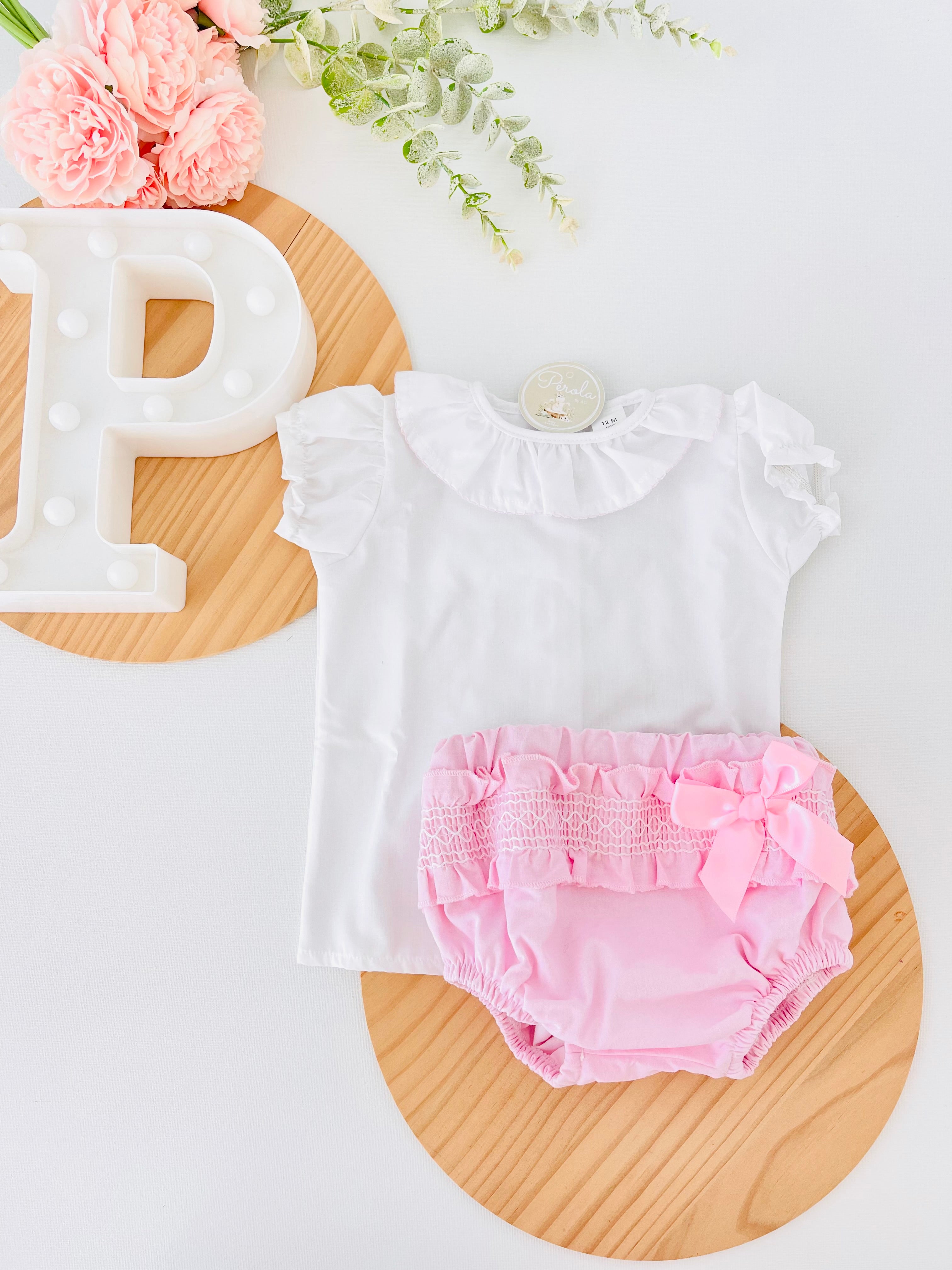 Blusa manga curta e tapa fraldas com laço