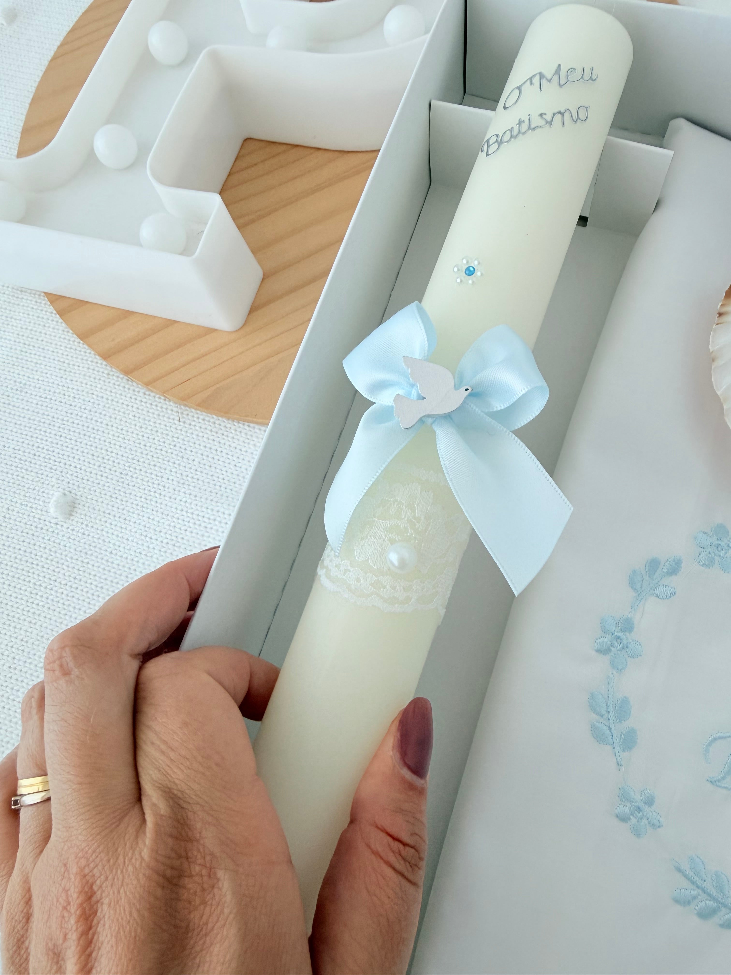 Conjunto para Batizado: vela, toalha e concha Batizado - Ramos