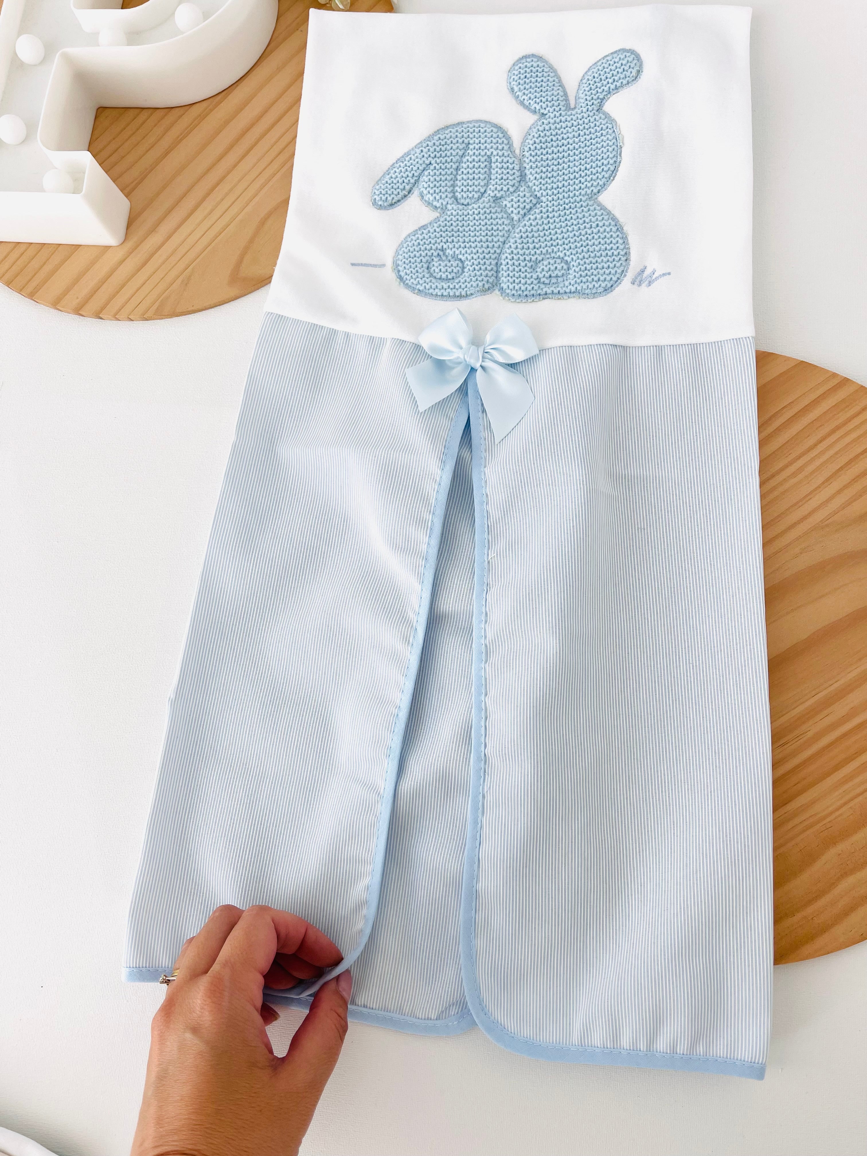 Tapa ovo com abertura tema coelhinhos