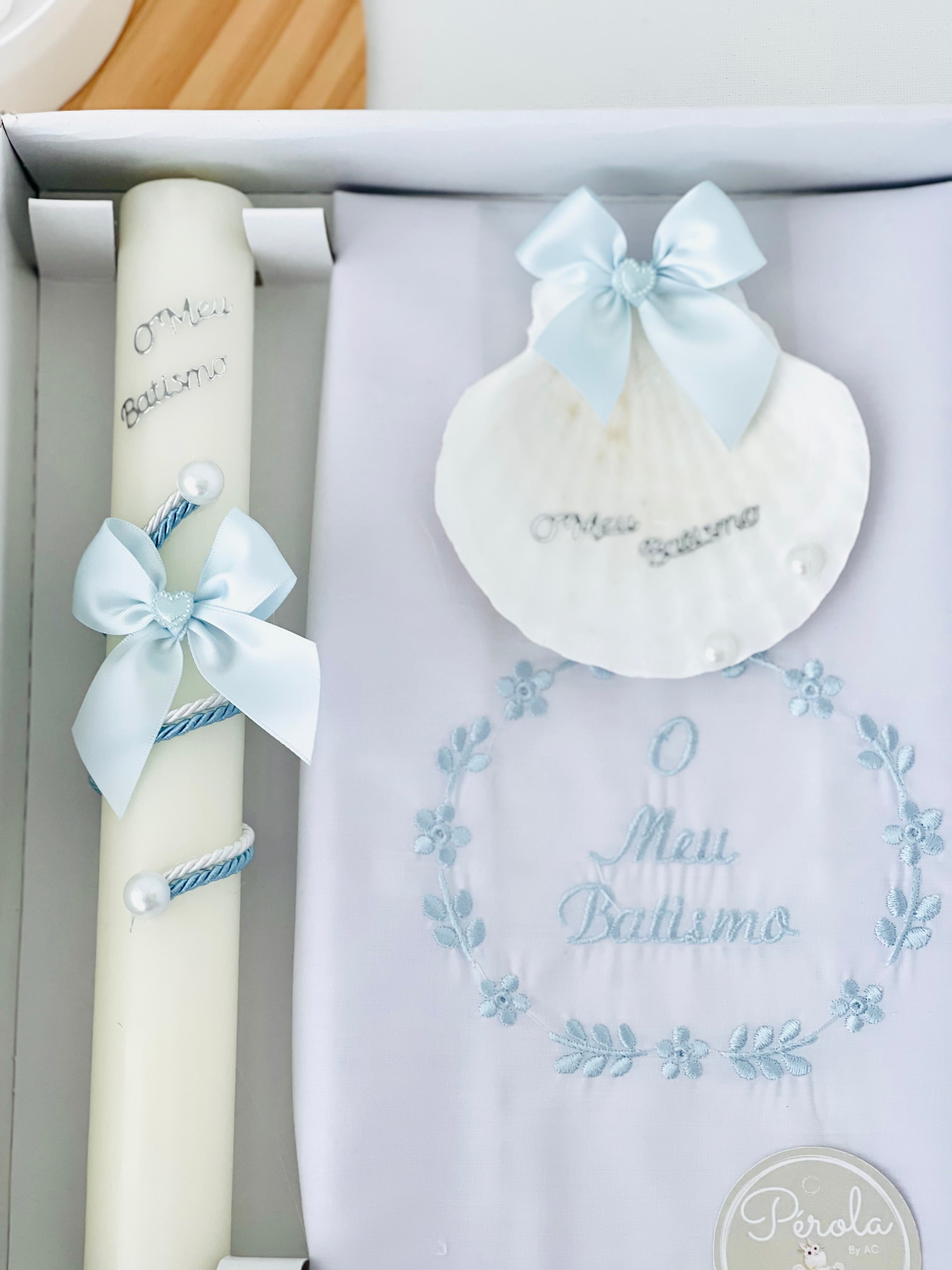 Conjunto para Batizado: vela, toalha e concha Batizado - Ramos