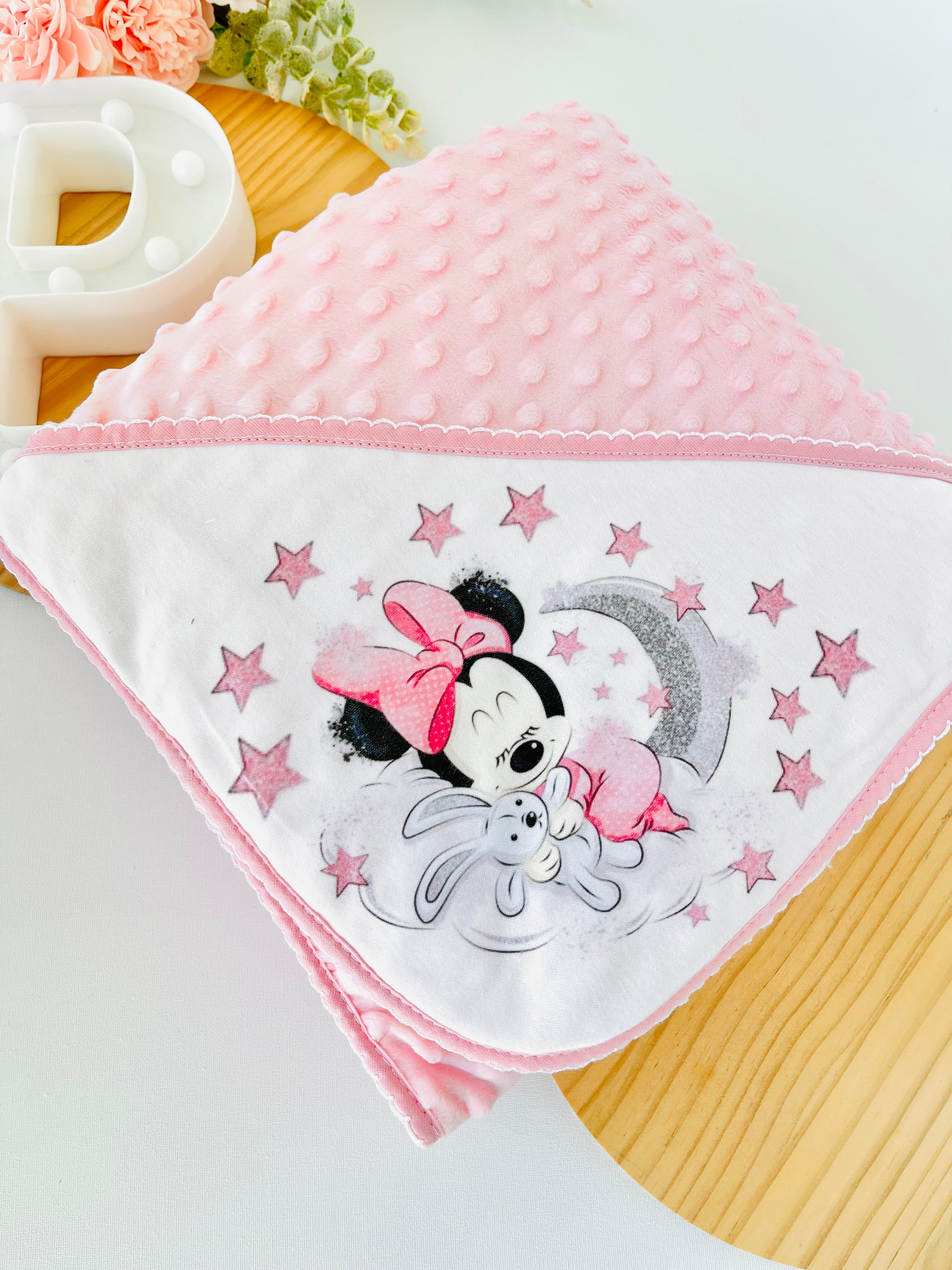 Manta tecido pipoca tema mickey e Minnie