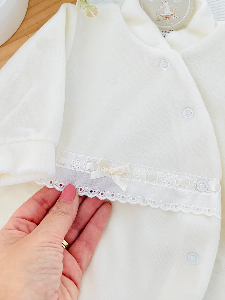 Babygrow pérola em veludo