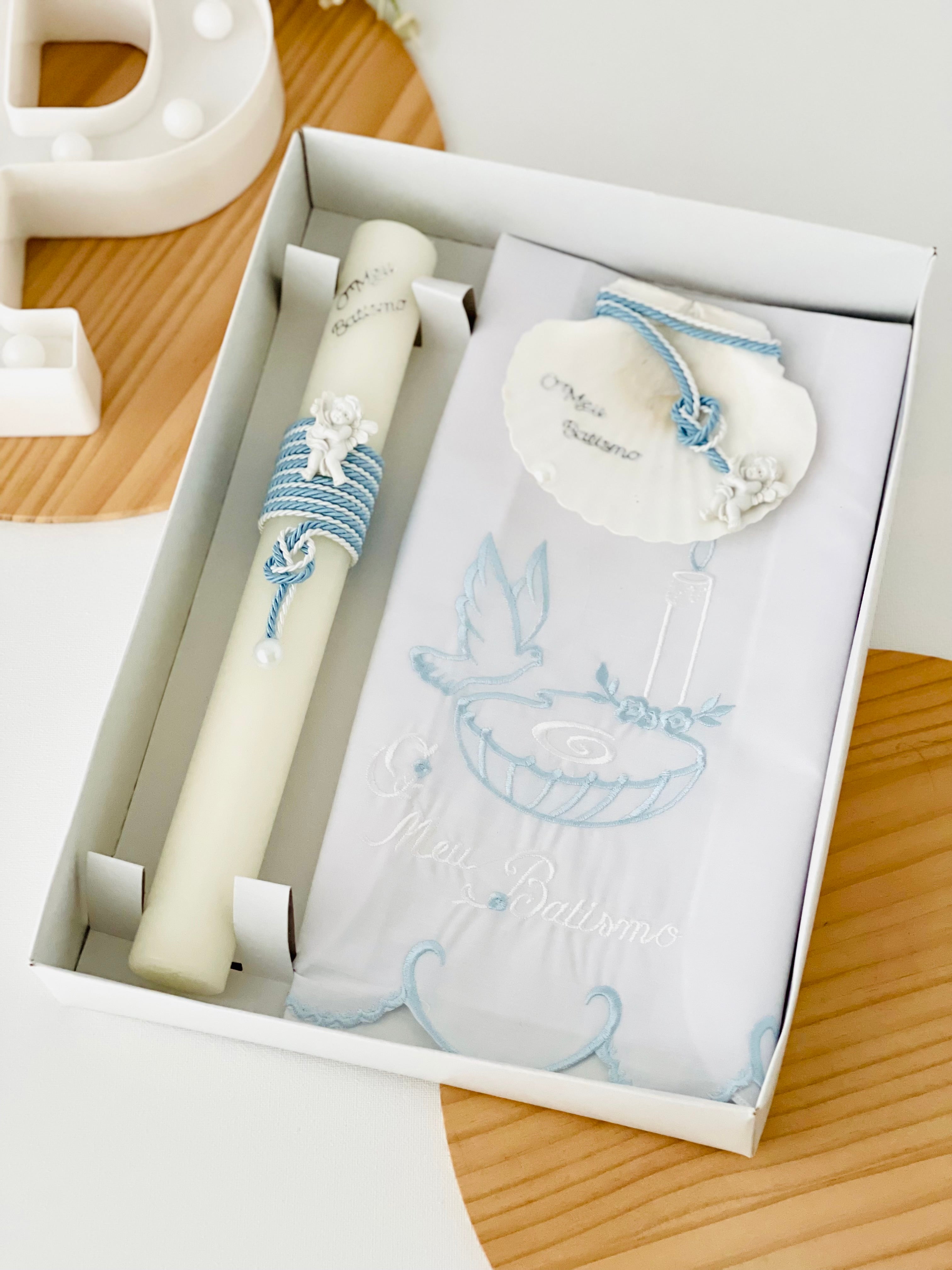 Conjunto para Batizado: vela, toalha e concha Batizado Pomba