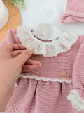 Vestido e touca rosa velho