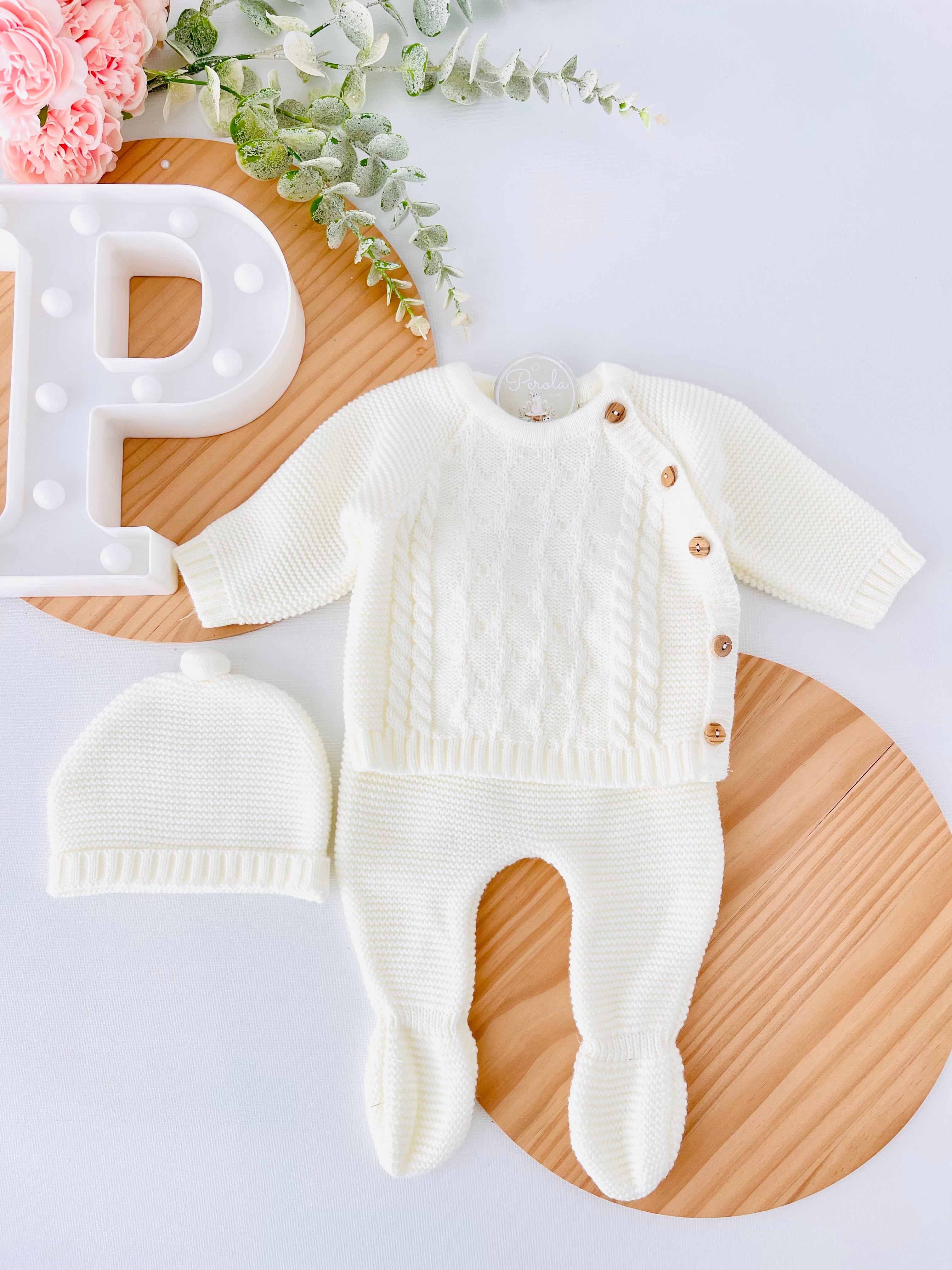 Conjunto pérola : camisola, calças e gorro Outono/Inverno