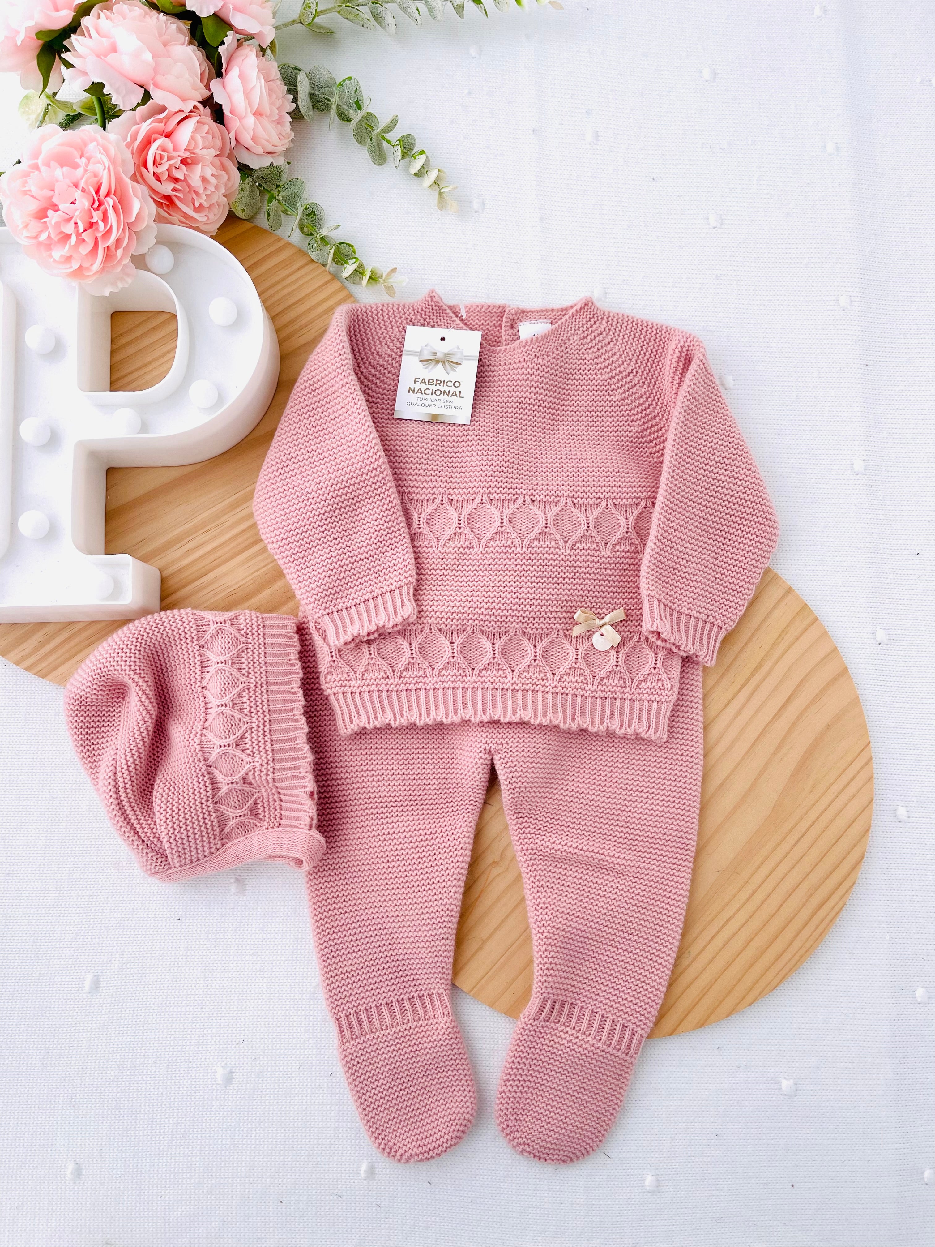 Conjunto malha para recém nascidos: camisola, calças e touca - Outono/Inverno