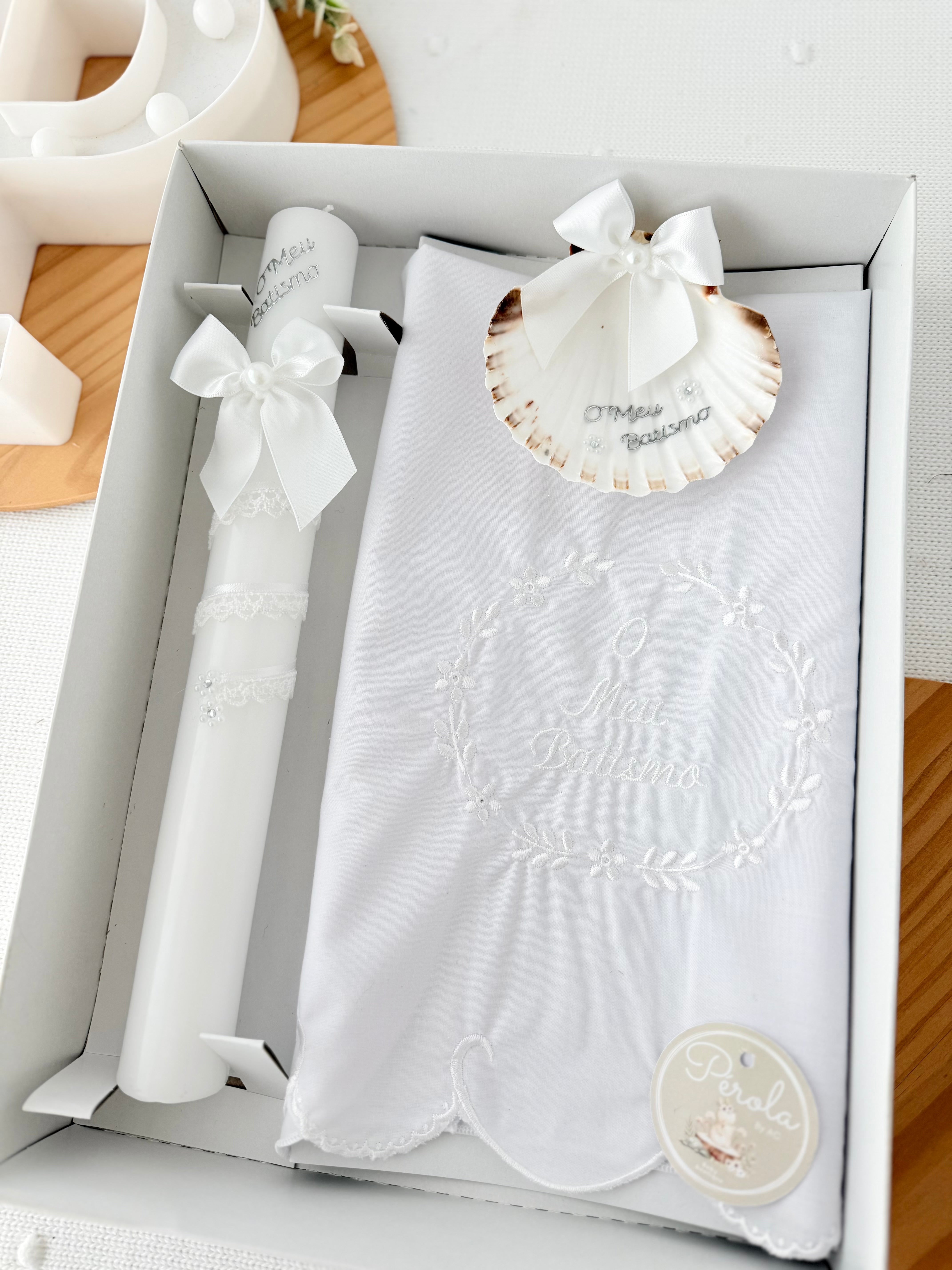 Conjunto para Batizado: vela, toalha e concha Batizado - Ramos