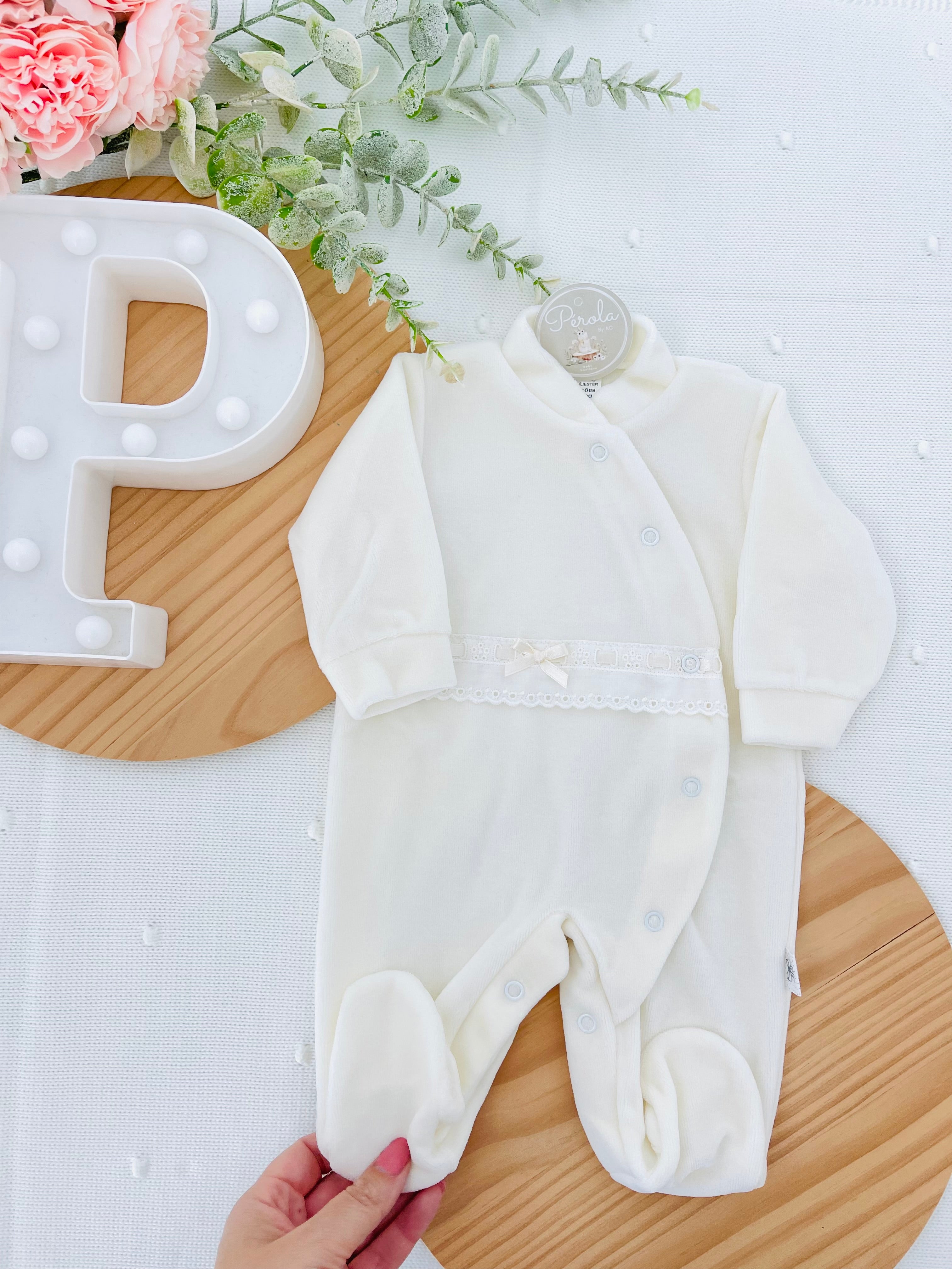 Babygrow pérola em veludo