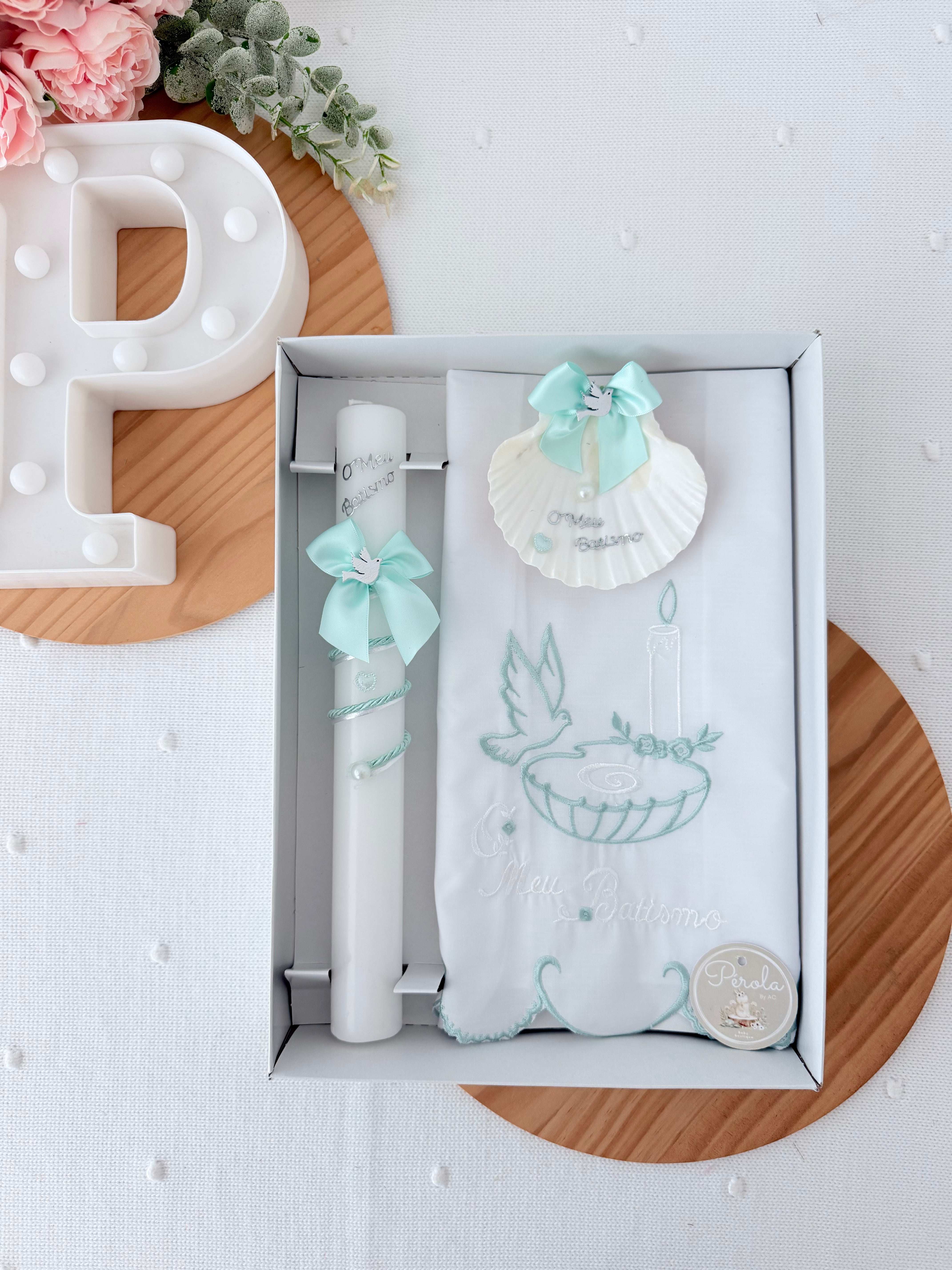 Conjunto para Batizado: vela, toalha e concha Batizado Pomba