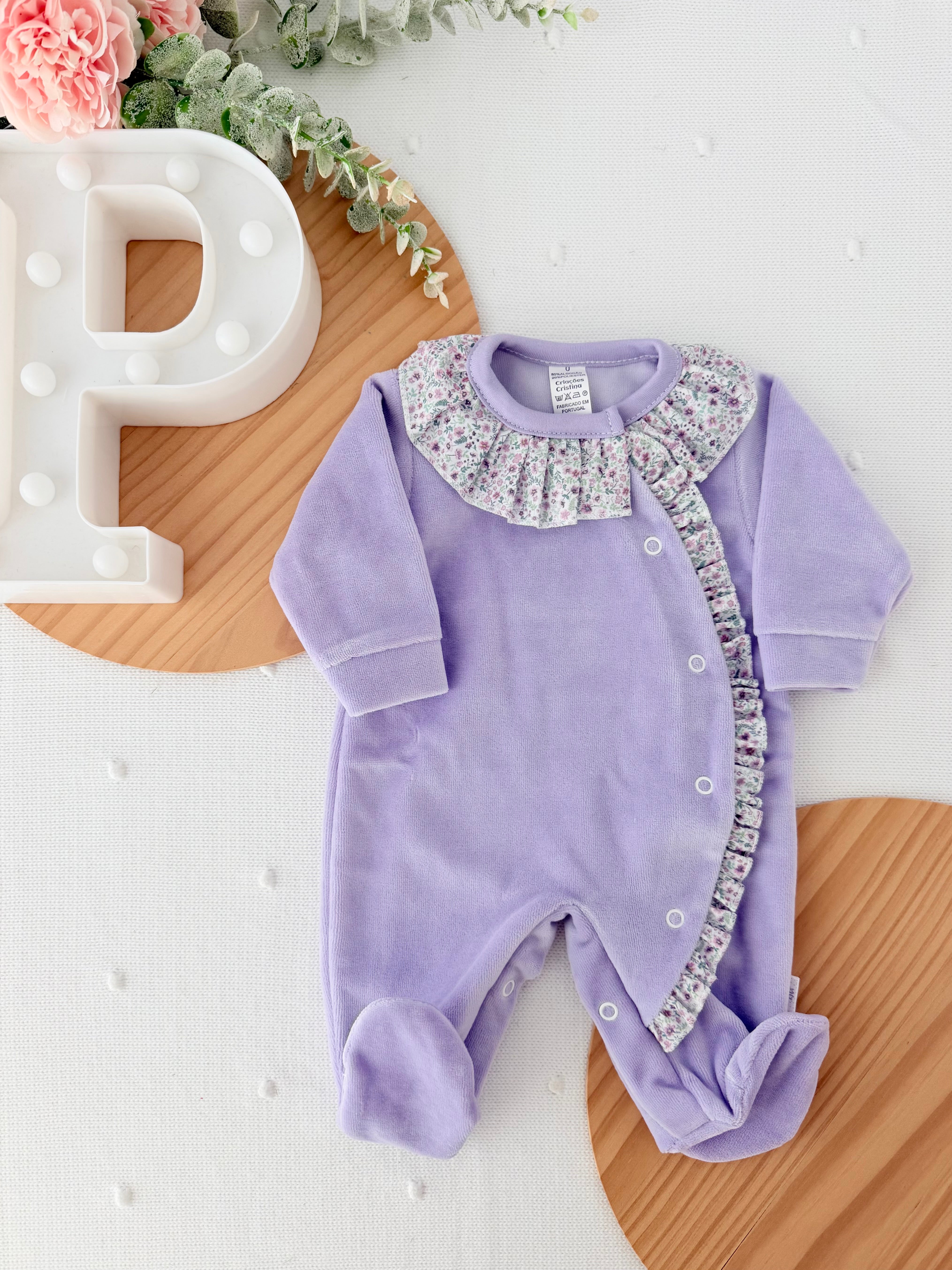 Babygrow lilás tema flores em VELUDO