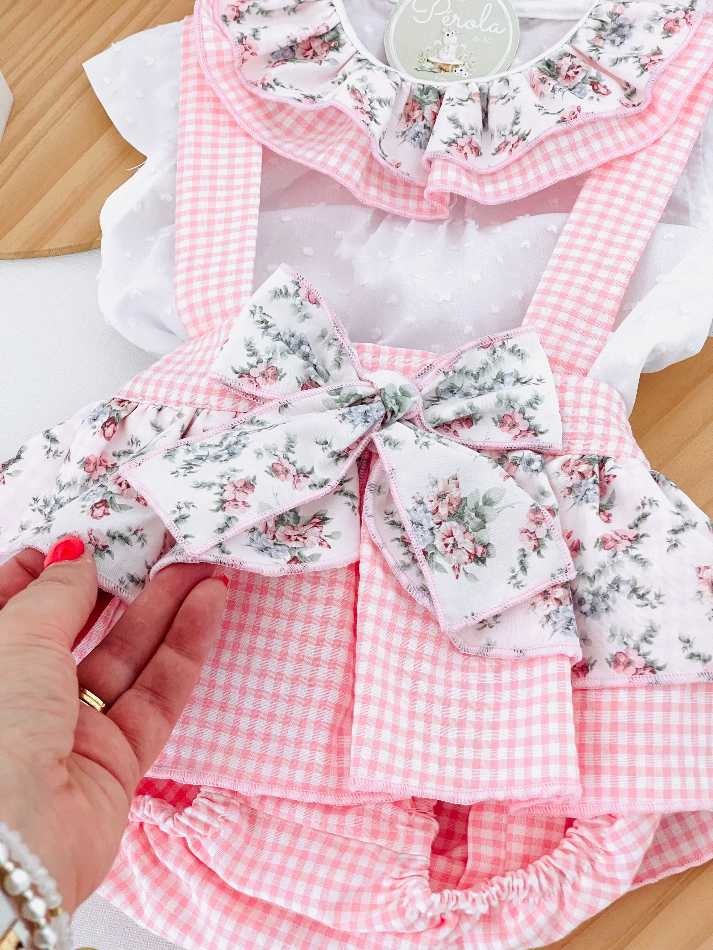 Conjunto Leonor: saia/tapa fraldas e blusa 6-36M