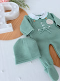Saídas de maternidade: jardineiras, camisola e gorro outono inverno