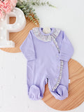 Babygrow em algodão lilás - tema flores roxas