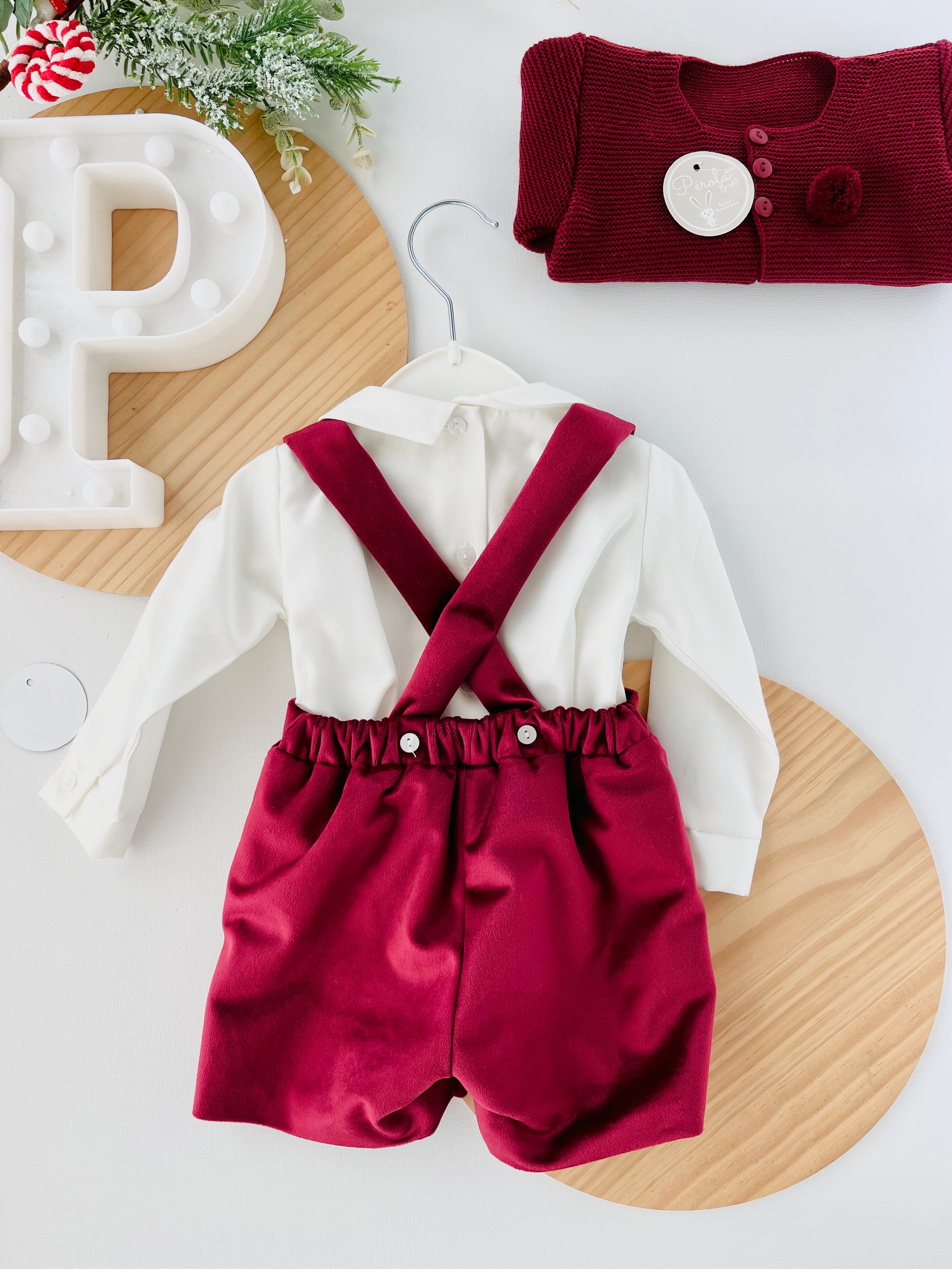 Conjunto premium em veludo: Calções com alças e camisa