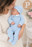 Saída de maternidade azul : jardineiras, camisola e gorro malha quentinha
