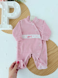 Babygrow veludo fita em renda