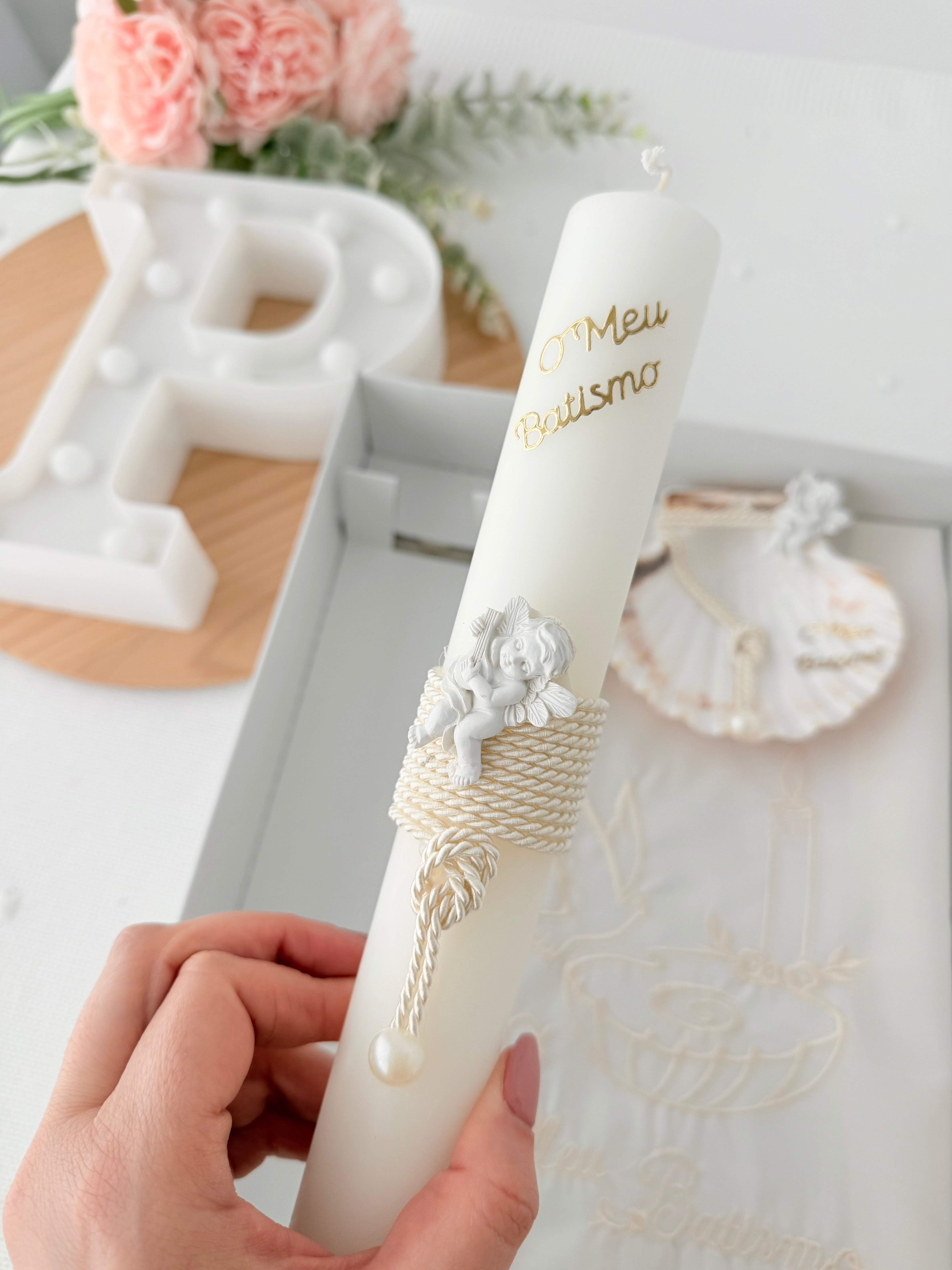 Conjunto para Batizado: vela, toalha e concha Batizado Pomba