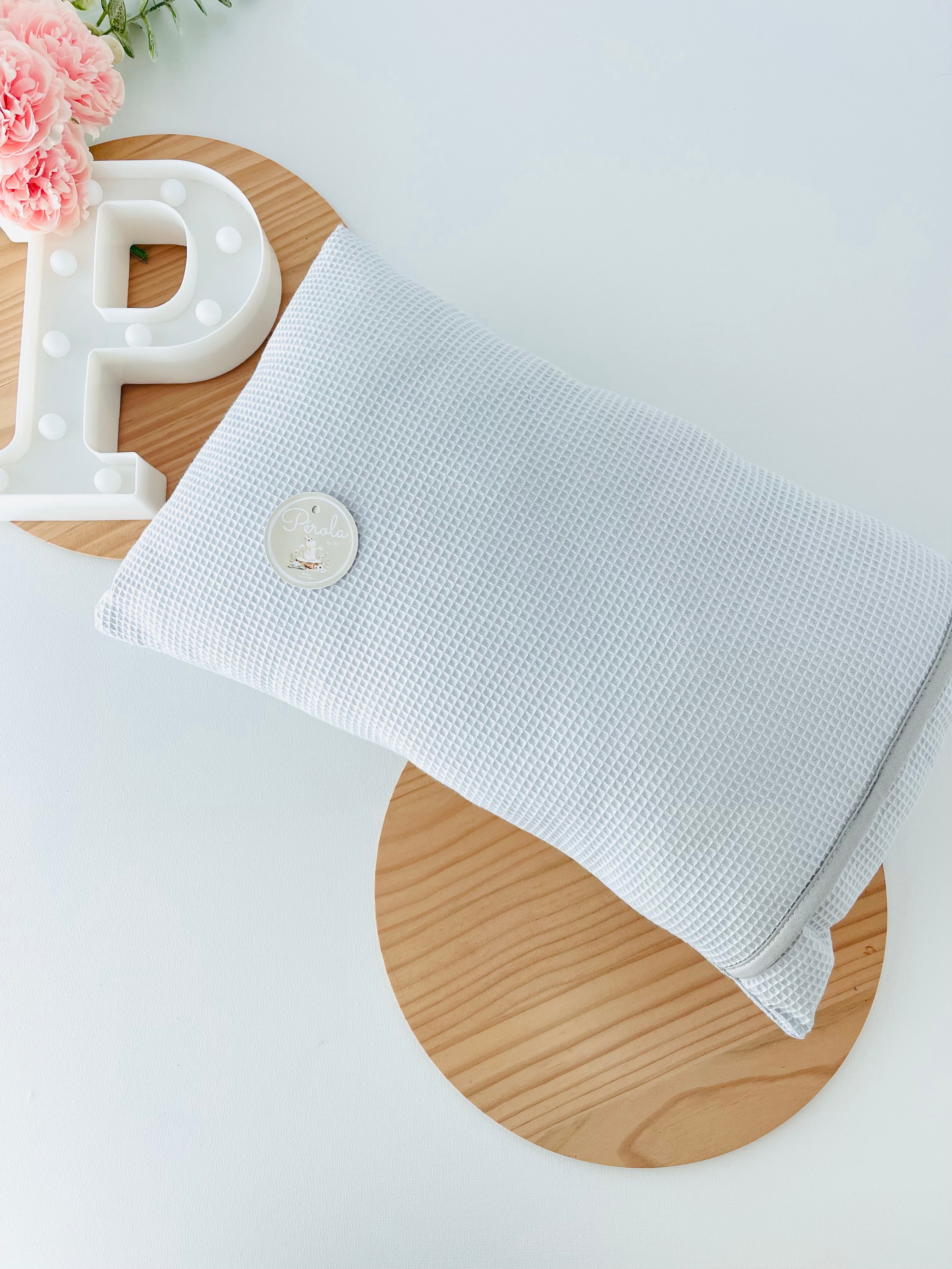 Conjunto Edredon para cama de grades: almofada, edredon e proteção lateral