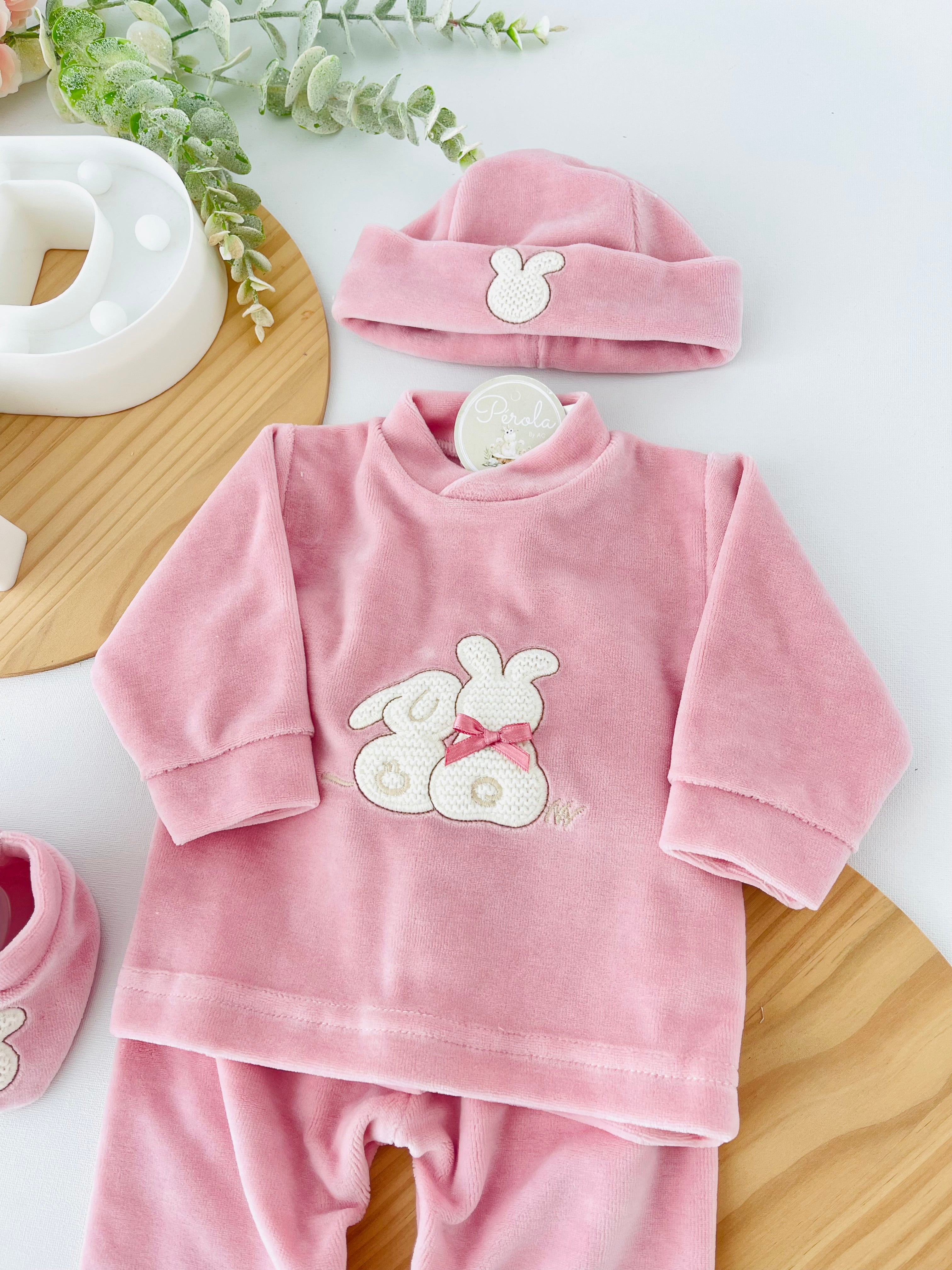 Conjunto em veludo 4 peças tema coelhinho : calças, camisola, carapins e gorro