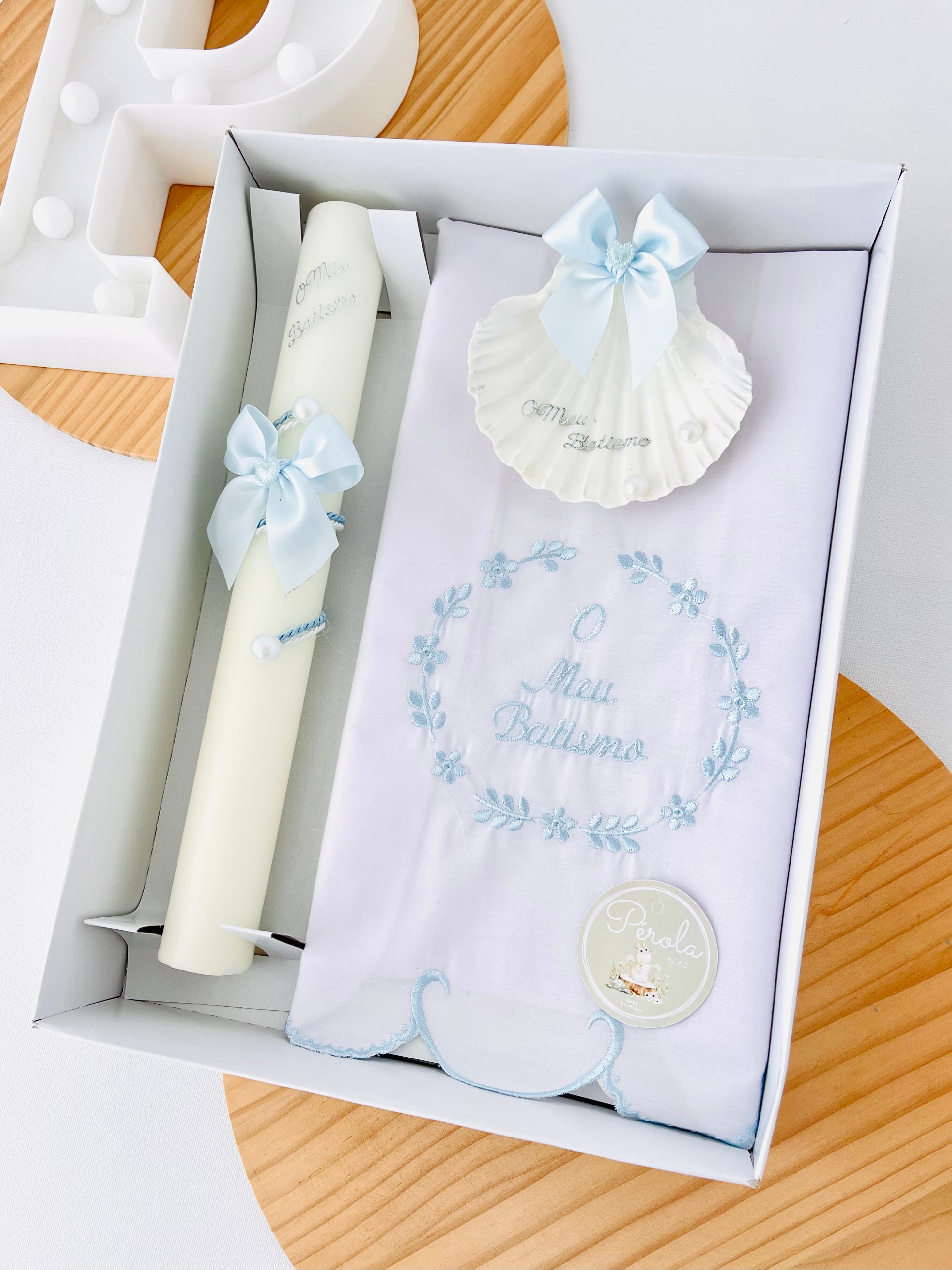 Conjunto para Batizado: vela, toalha e concha Batizado - Ramos